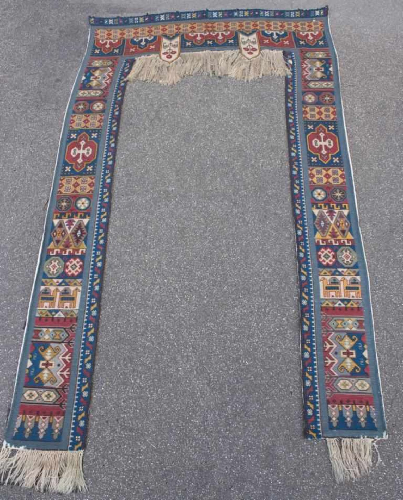 Textile Türrahmung/ Textile Doorframe, Jugendstil, um 1900/1910Wolle/Leinen. In geometrischer, - Image 2 of 4