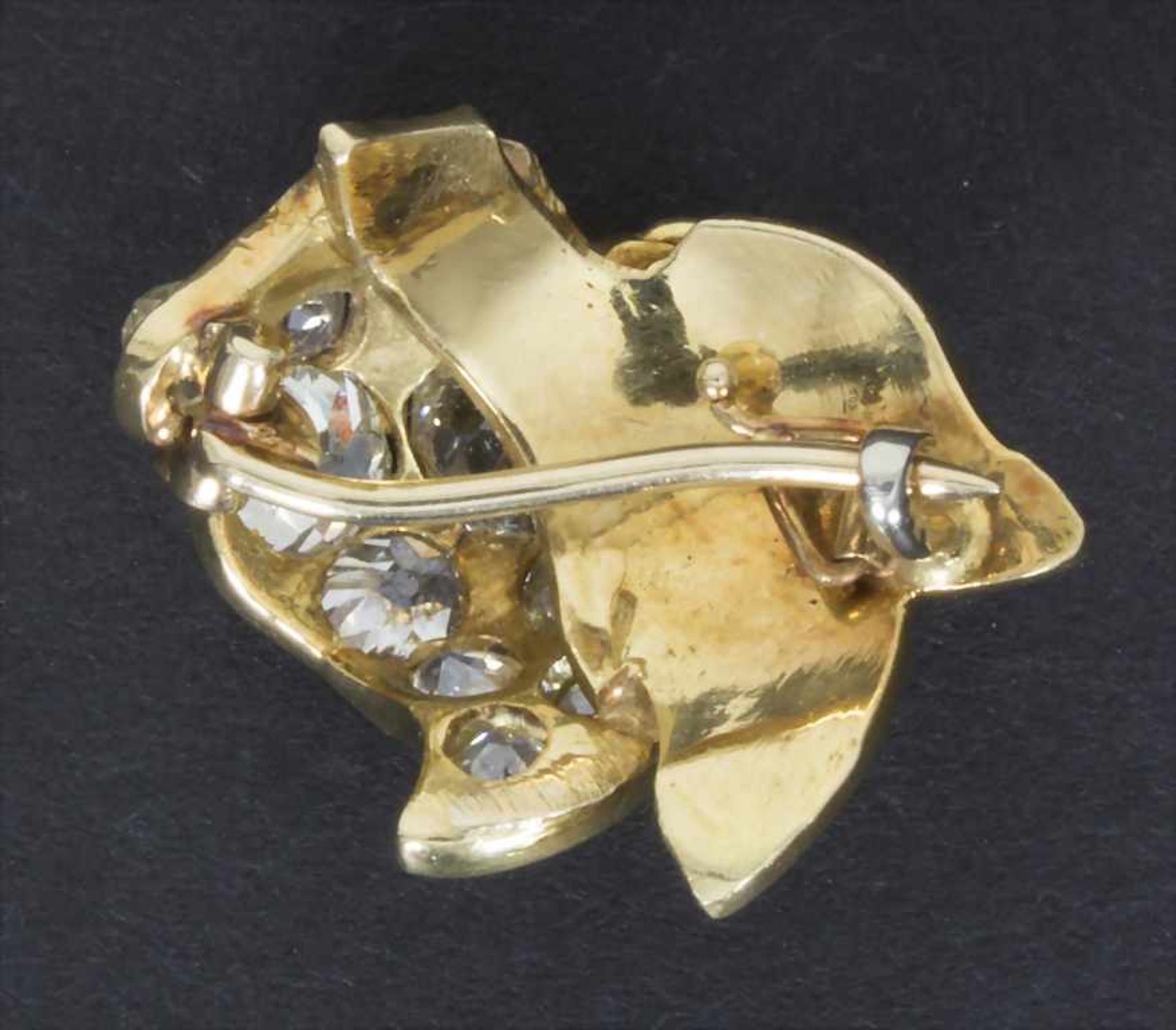 Brosche mit Altschliffdiamanten / A Brooch with DiamondsMaterial: GG 750/000, Diamanten zus. ca. 1,3 - Image 2 of 2