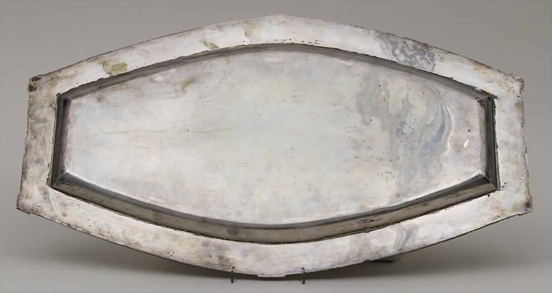 Große Art Déco Platte / A large Art Déco silver tray, Wien/Vienna, um 1920Material: Silber 800, - Bild 2 aus 3