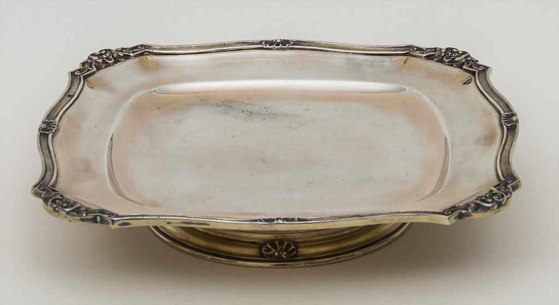 Pralinenschale / A silver chocolate dish, Paris, um 1900Material: Silber 950,Punzierung: Minerva