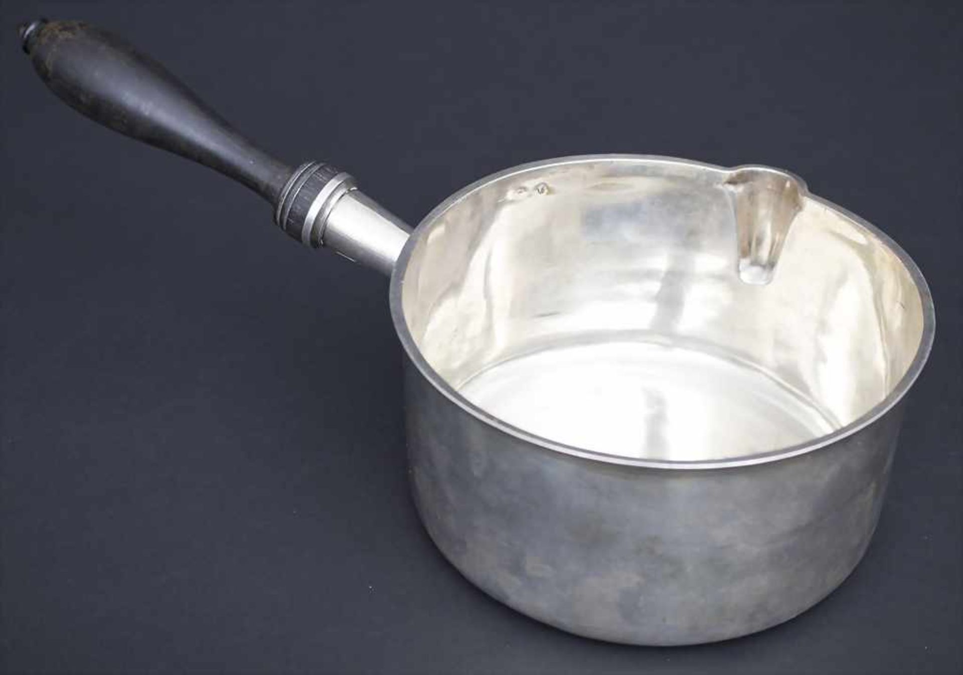 Milchtopf / Kasserole / A silver casserole, Pierre Hipolytte Fournerot, Paris, 1833-1839Material: - Bild 2 aus 3