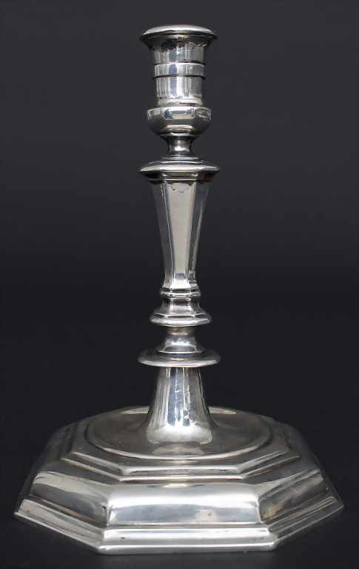 Barock Kerzenleuchter / A baroque silver candlestick, Hermannstadt / Nagyszeben, um 1750Material: