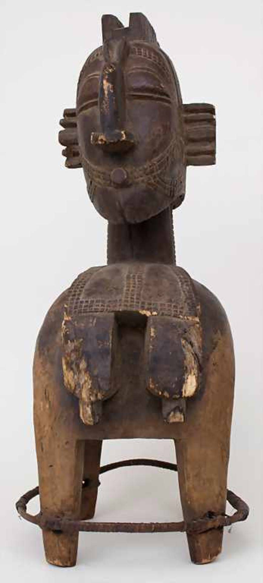 Weibliche Schultermaske / A female shoulder mask, Baga, Guinea BissauMaterial: Holz, Metall, Bast, - Bild 3 aus 4