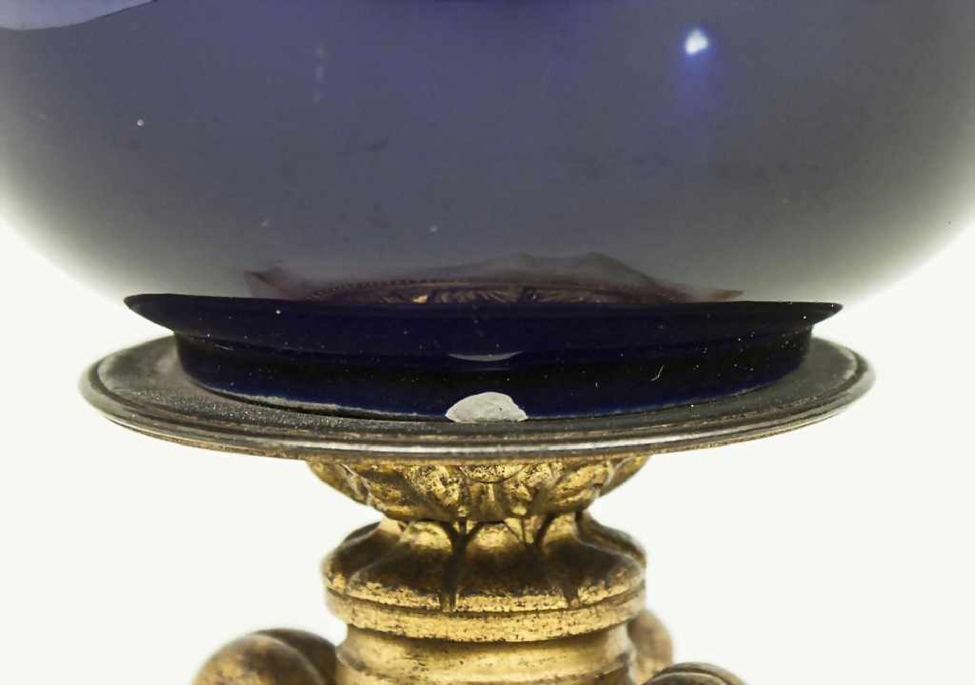 Kobaltblaues Ziergefäß/Cobalt Blue Porcelain Vessel, wohl Sèvres, um 1880auf quadratischer - Bild 2 aus 2