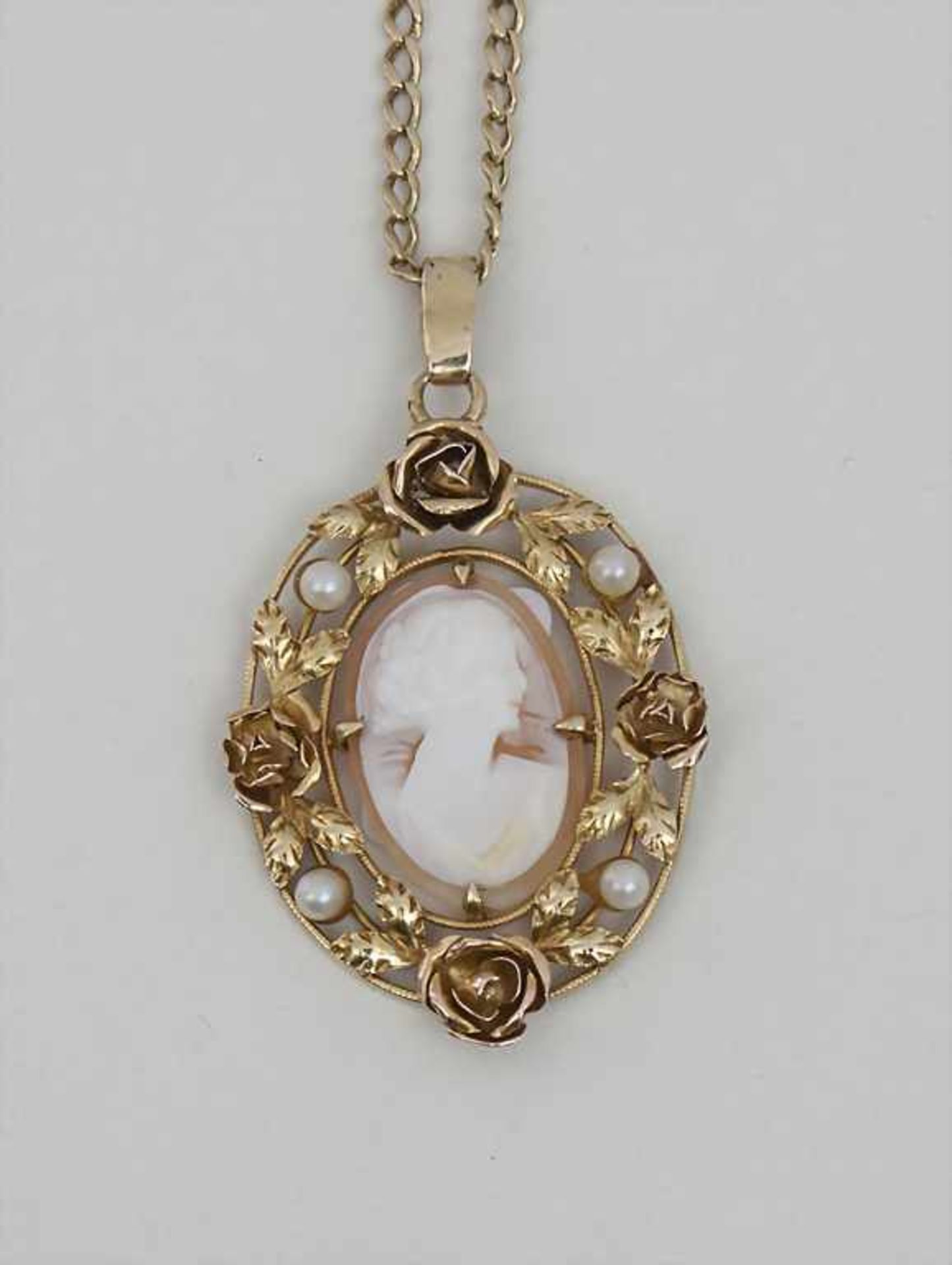 Jugendstil Kamee-Anhänger / Art Nouveau Cameo PendantMaterial: Gelbgold unterschiedlicher