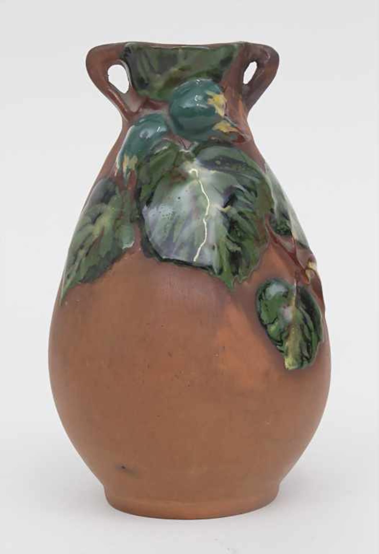Jugendstil Henkelvase mit Haselnuss / An Art Nouveau vase with handles and hazelnut, Montières,