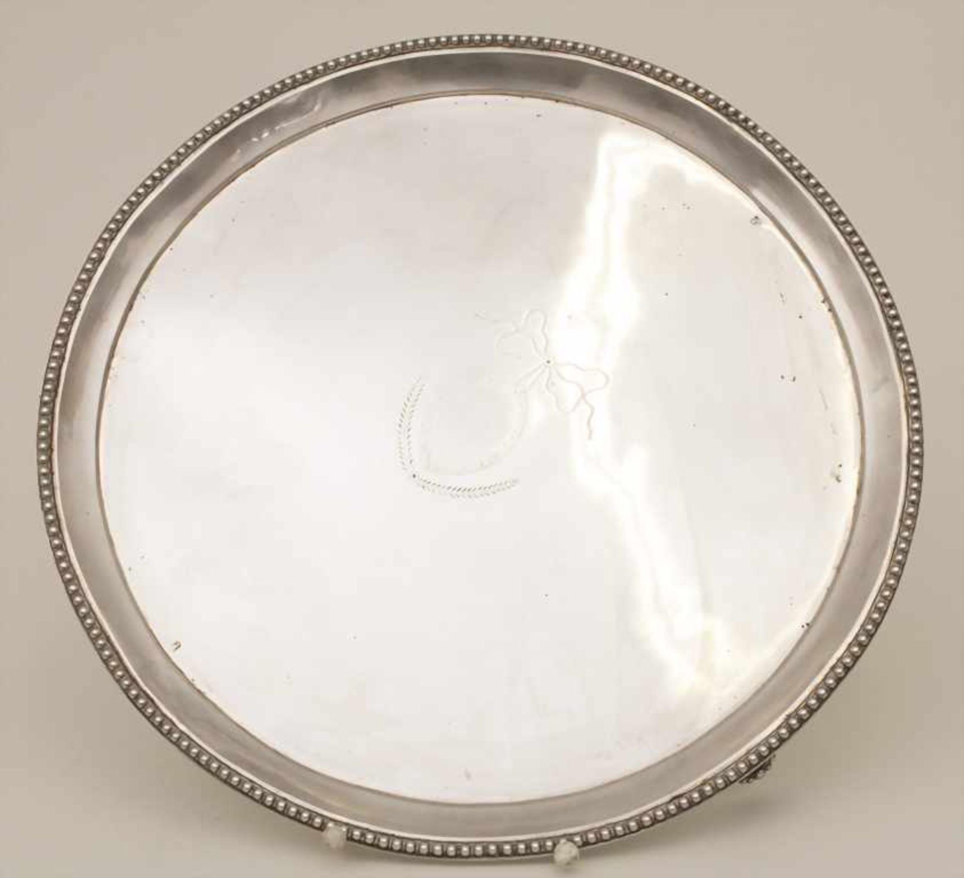 Große Louis-Seize Platte / A large Louis-Seize silver plate, Lissabon/Lisbon, un 1780Material: