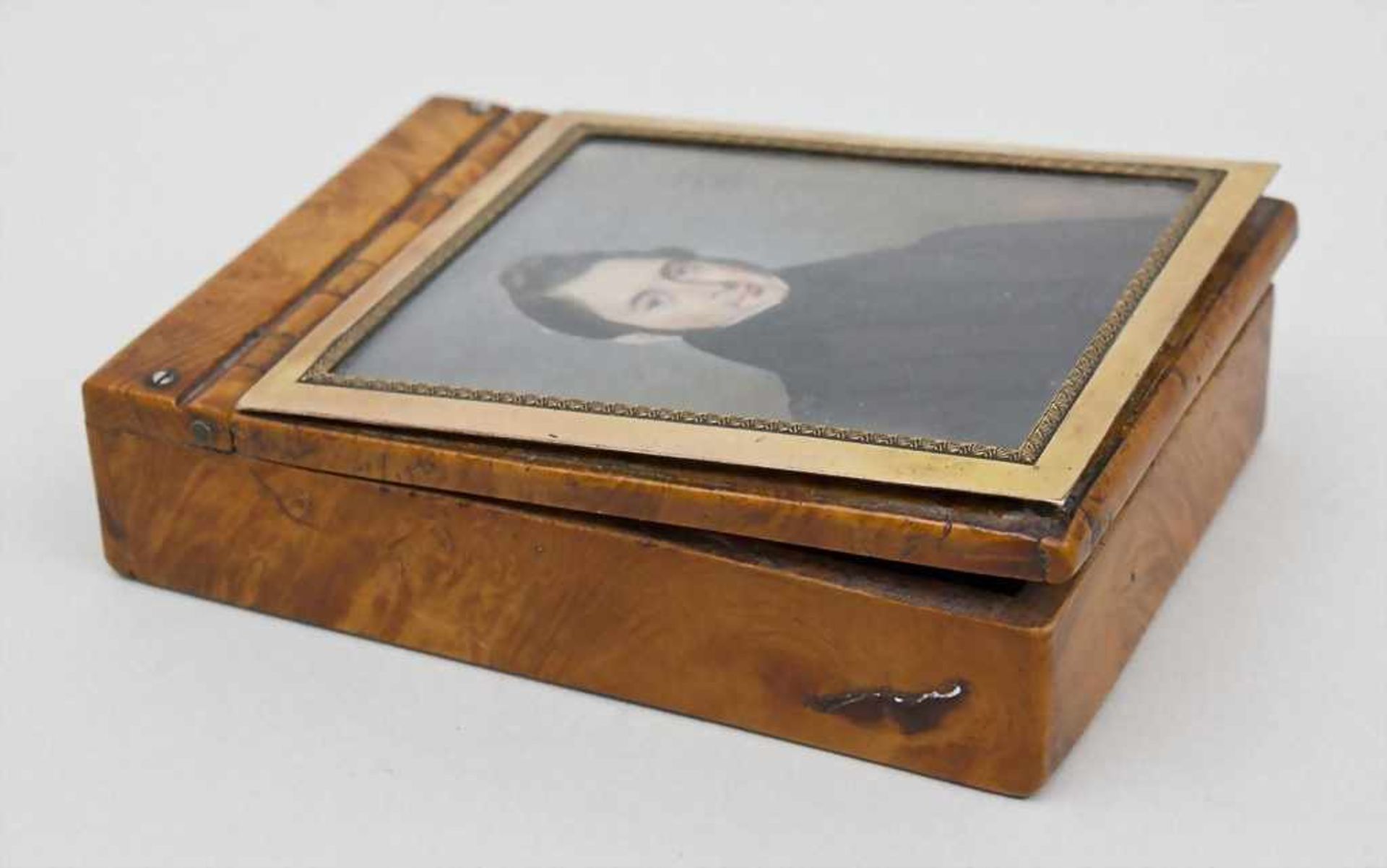 Deckeldose mit Miniatur/Lidded Box Decorated with a Miniature, Biedermeier, 1834Deckeldose mit - Bild 3 aus 4