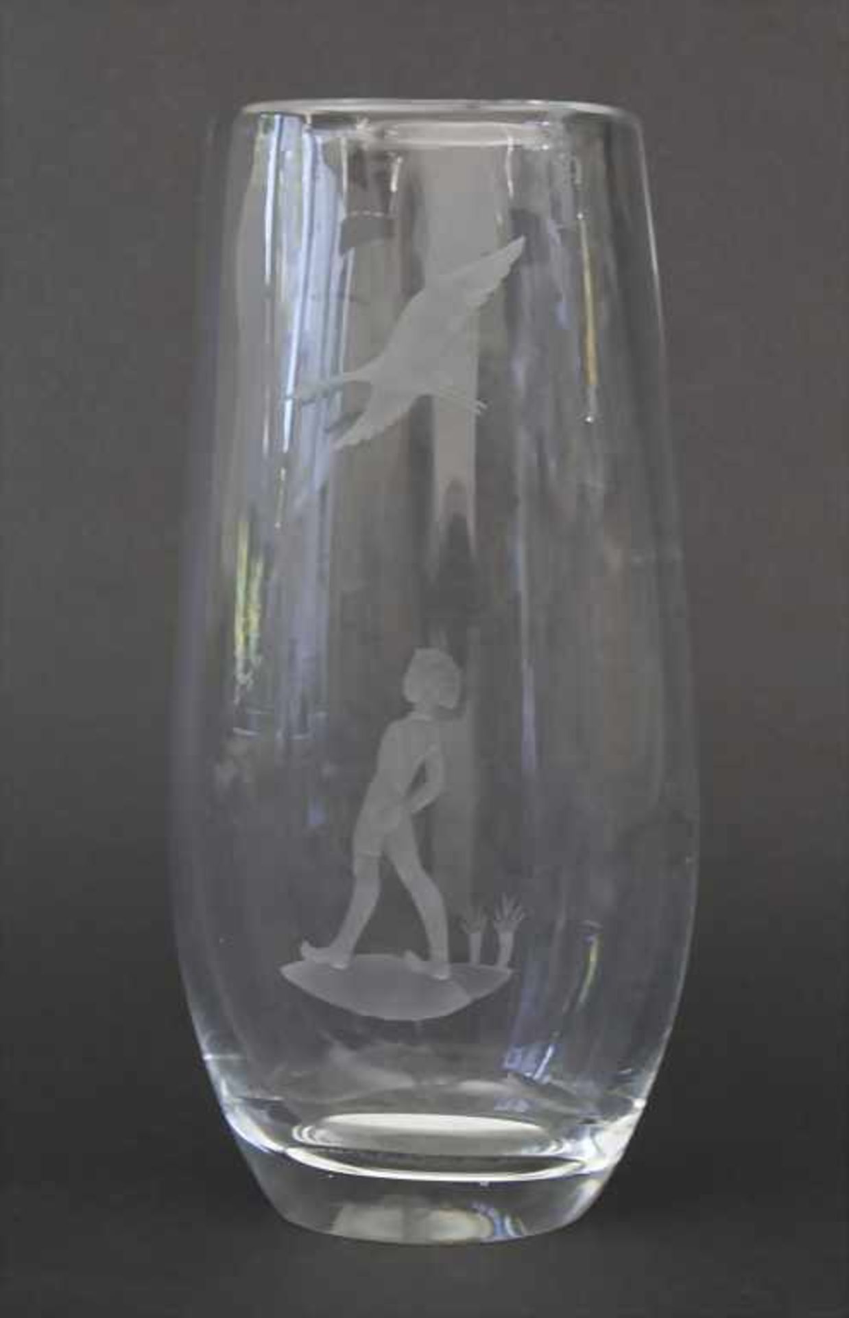 Vase 'Junge mit Kranich' / A vase with a young boy, Sven Palmquist, Orrefors, Mitte 20. Jh.Material: