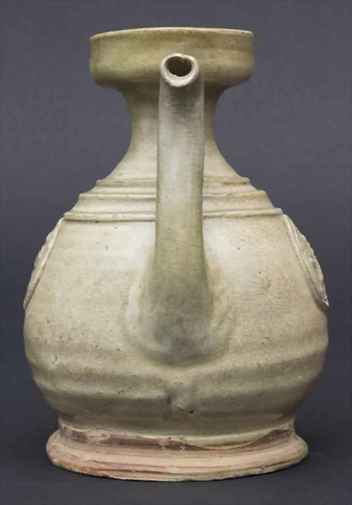 Kännchen, China, wohl Song-Dynastie 960-1279Material: Keramik, mit grünlich durchscheinender - Image 4 of 8