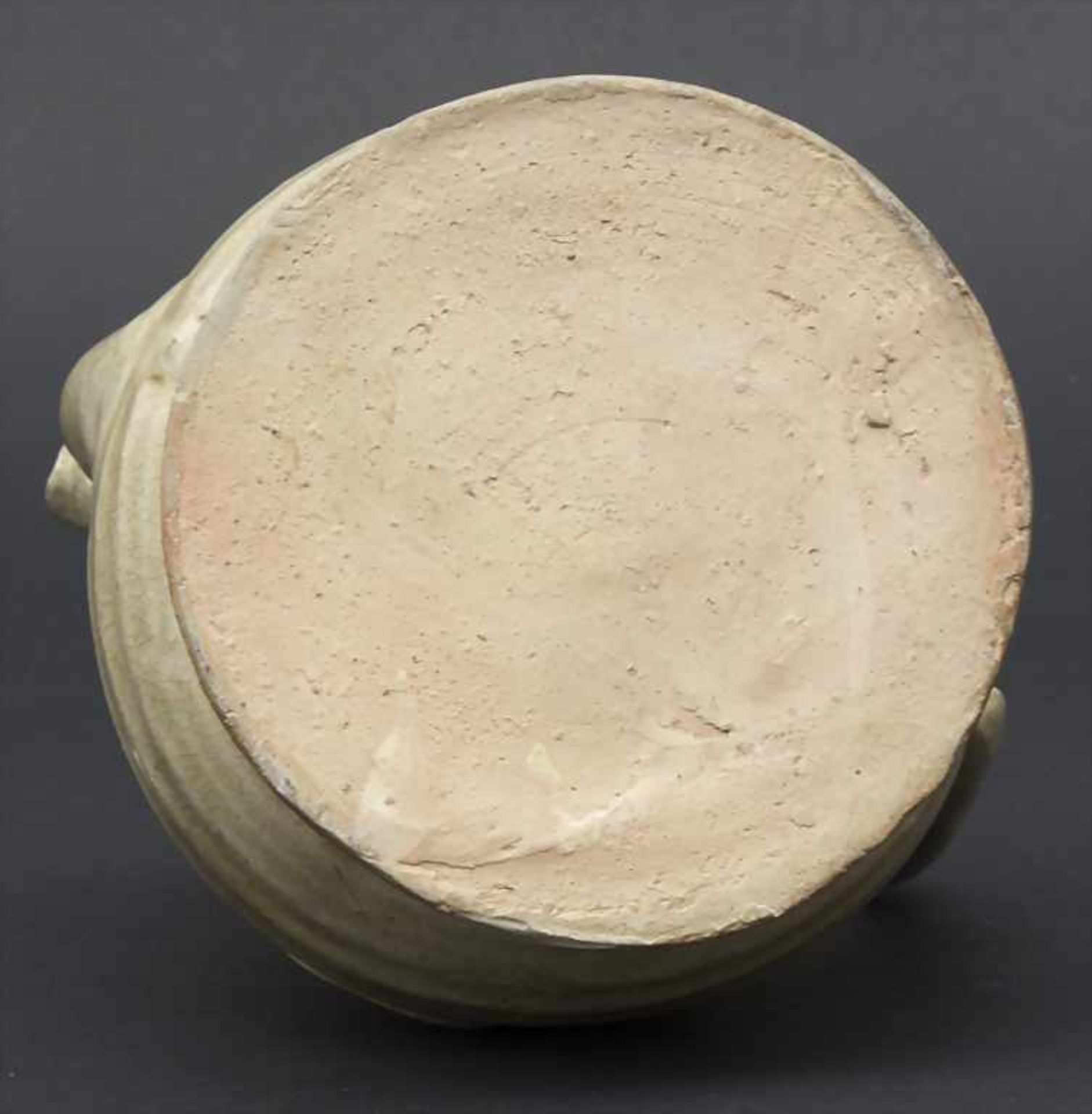 Kännchen, China, wohl Song-Dynastie 960-1279Material: Keramik, mit grünlich durchscheinender - Image 6 of 8