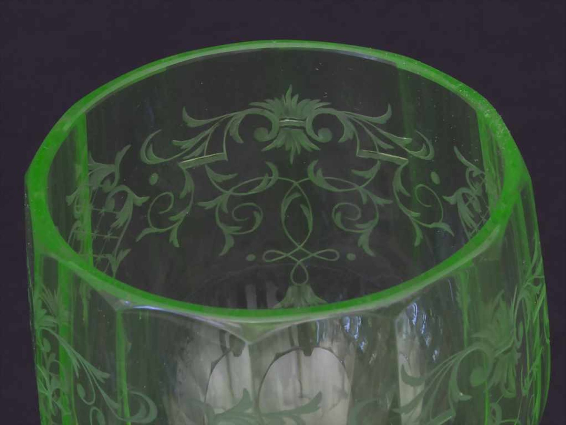 2 Urangläser / 2 uranium glasses, J. & L. Lobmeyr, Wien, um 1880Material: grünes Uranglas mit 12- - Image 3 of 5