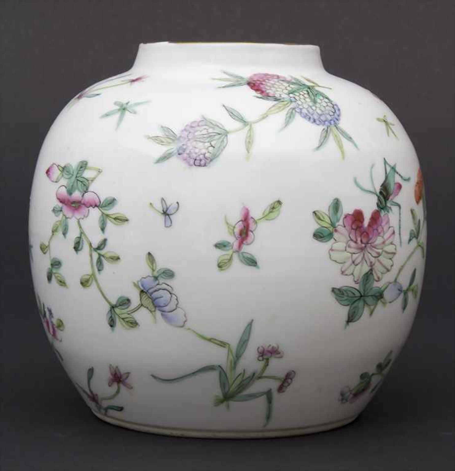 Ziervase, China, späte Qing-DynastieMaterial: Porzellan, polychrom mit Floral, Glückspfirsichen - Image 2 of 6