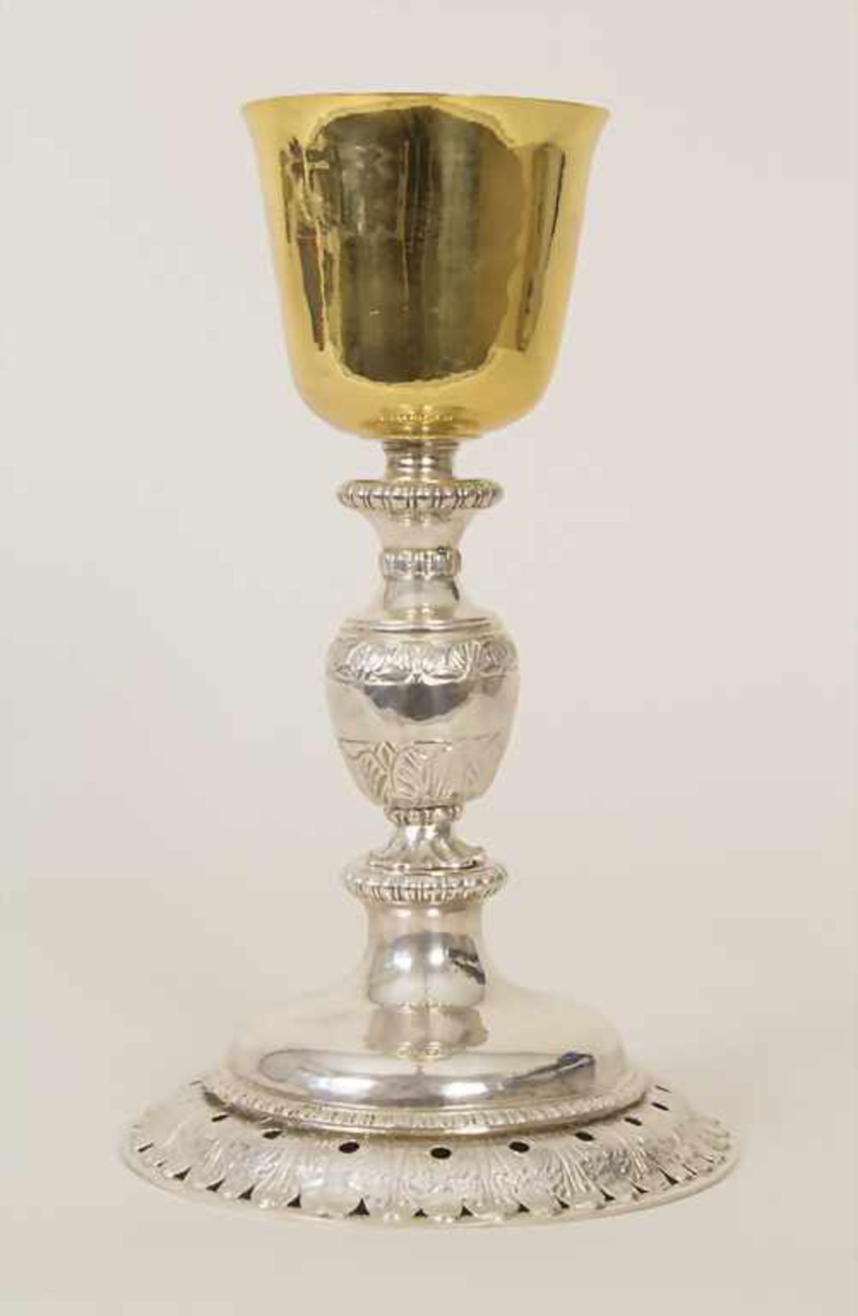 Messkelch / A silver chalice, Jean-Larget, Sedan 18. Jh.Material: Silber 950, Kuppa vergoldet,