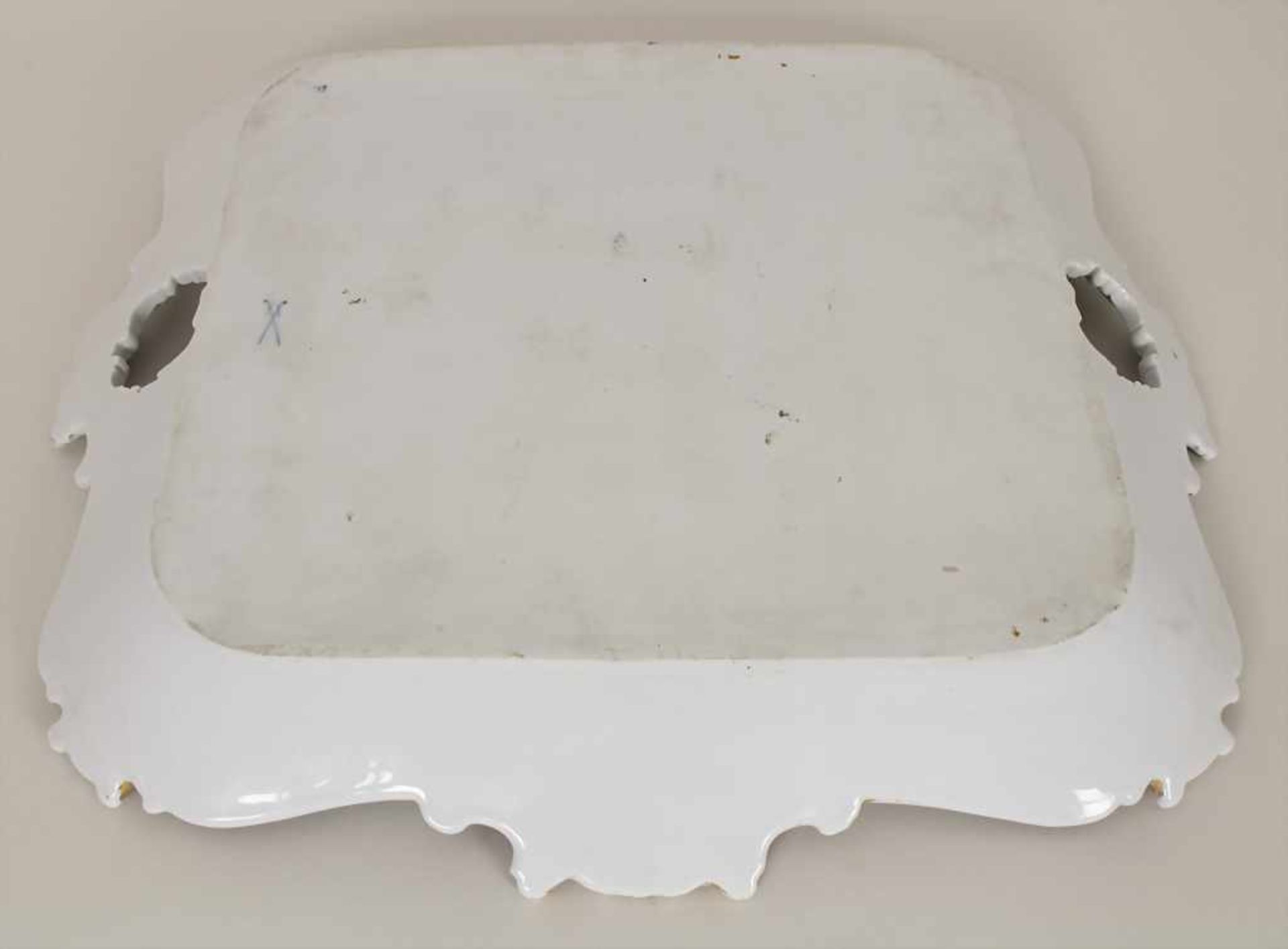 Große Prunkplatte / A large serving plate, Meissen, um 1880Material: Porzellan, polychrom bemalt, - Bild 3 aus 5