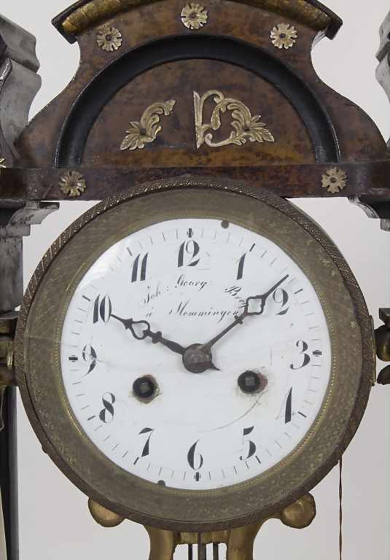 Empire Portaluhr / A clock, Joh. Georg Brey à Memmingen, um 1820Gehäuse: verschiedene Hölzer, - Bild 2 aus 7
