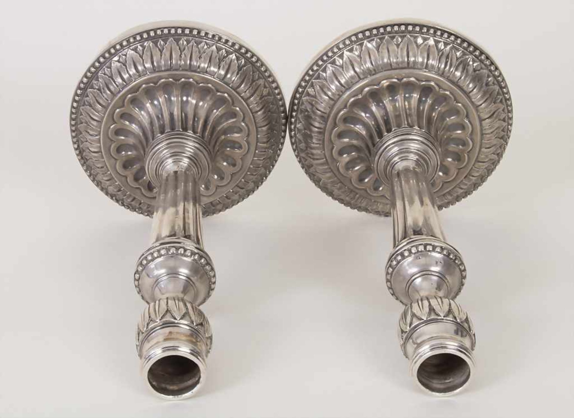 Paar Louis XVI Leuchter / A pair of Louis-seize silver candlesticks, Genua / Genoa, um 1778Material: - Image 3 of 5