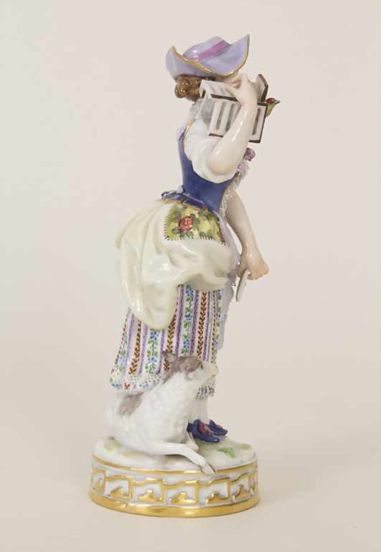 Schäferin mit Vogelkäfig / A shepherdess with a birdcage, Meissen, Mitte 19. Jh.Material: Porzellan, - Bild 4 aus 6