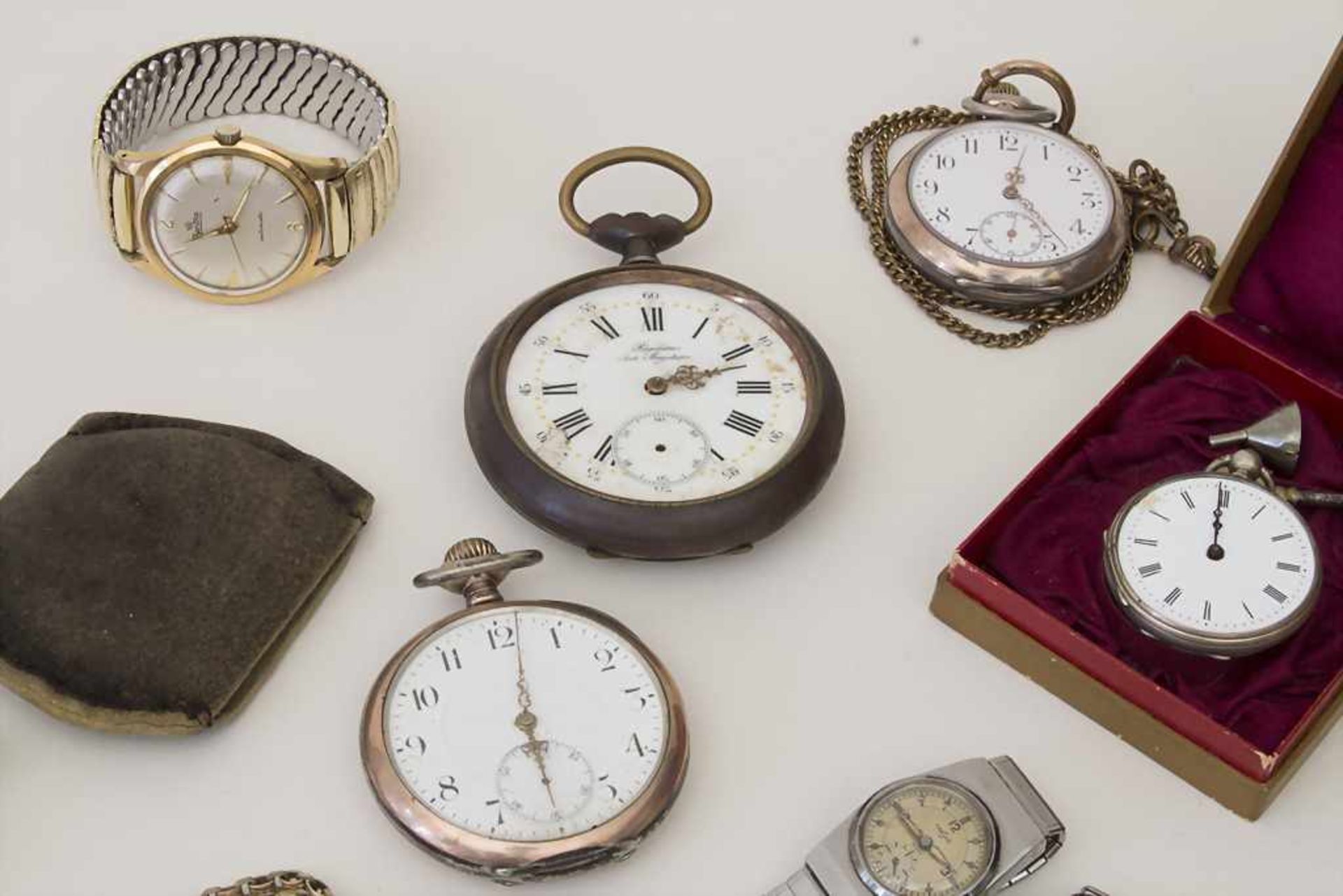 Konvolut Uhren / A set of wristwatchesbestehend aus 16 reparaturbedürftigen Uhren - Bild 2 aus 3