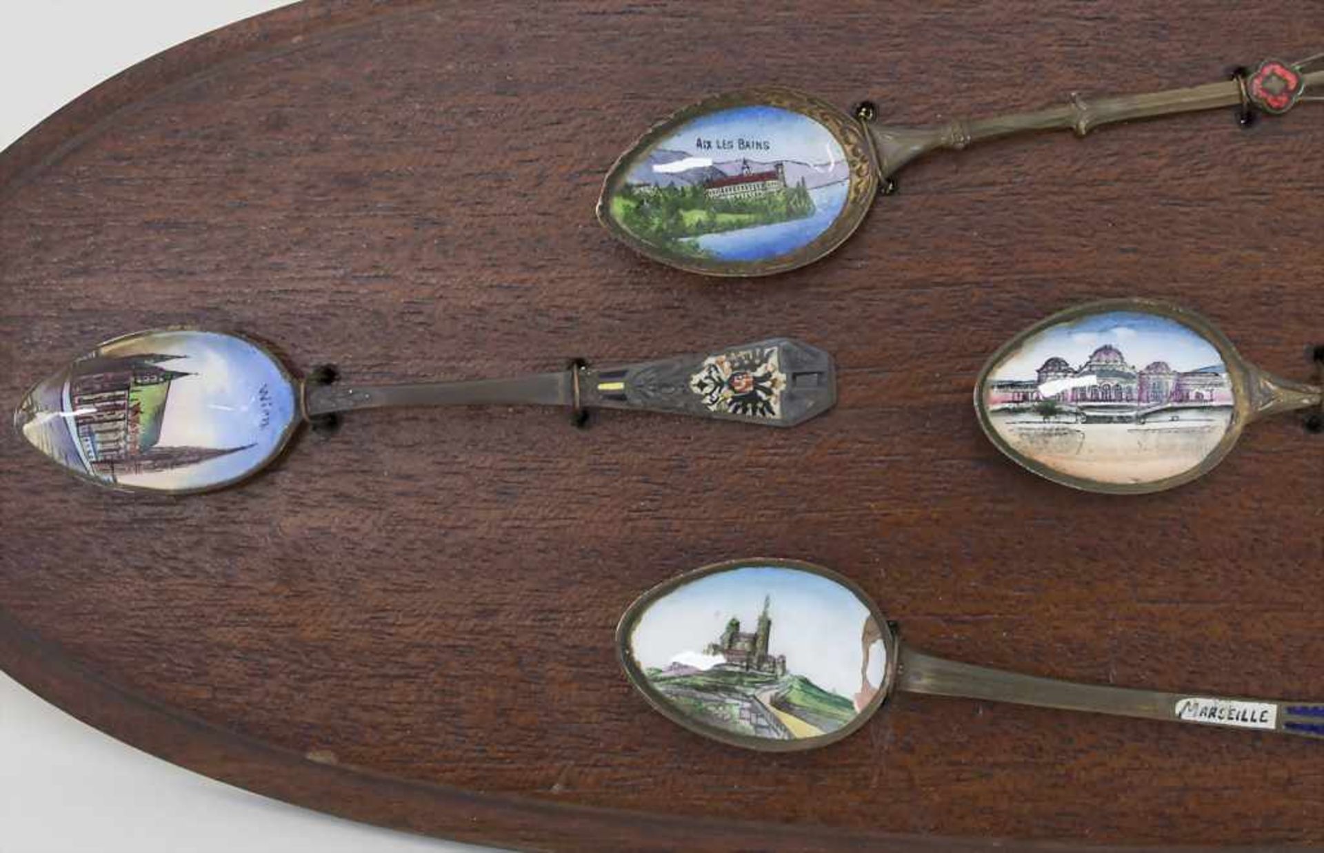 Brett mit 7 Jugendstil Andenkenlöffeln / A board with 7 Art Nouveau souvenir spoons, um - Image 3 of 3