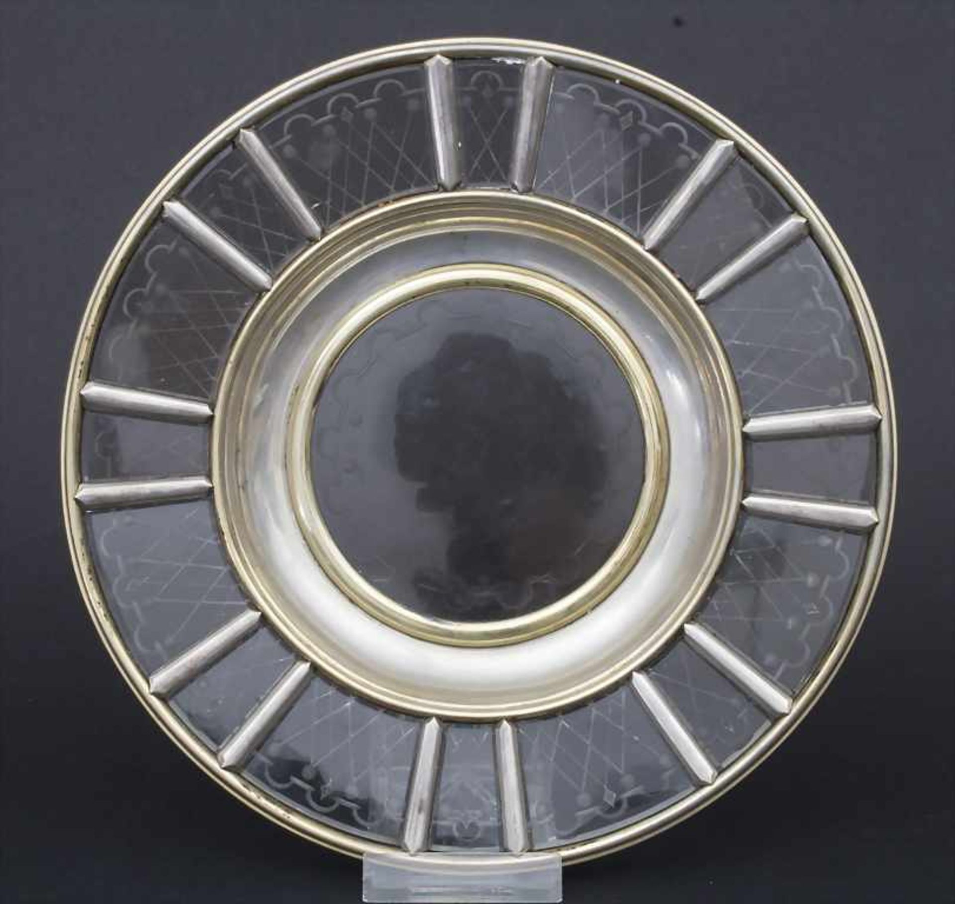 Zierteller / A glass plate, deutsch, 19. Jh.Material: Bleiglas, Silber 800/000 vergoldet,Marke: