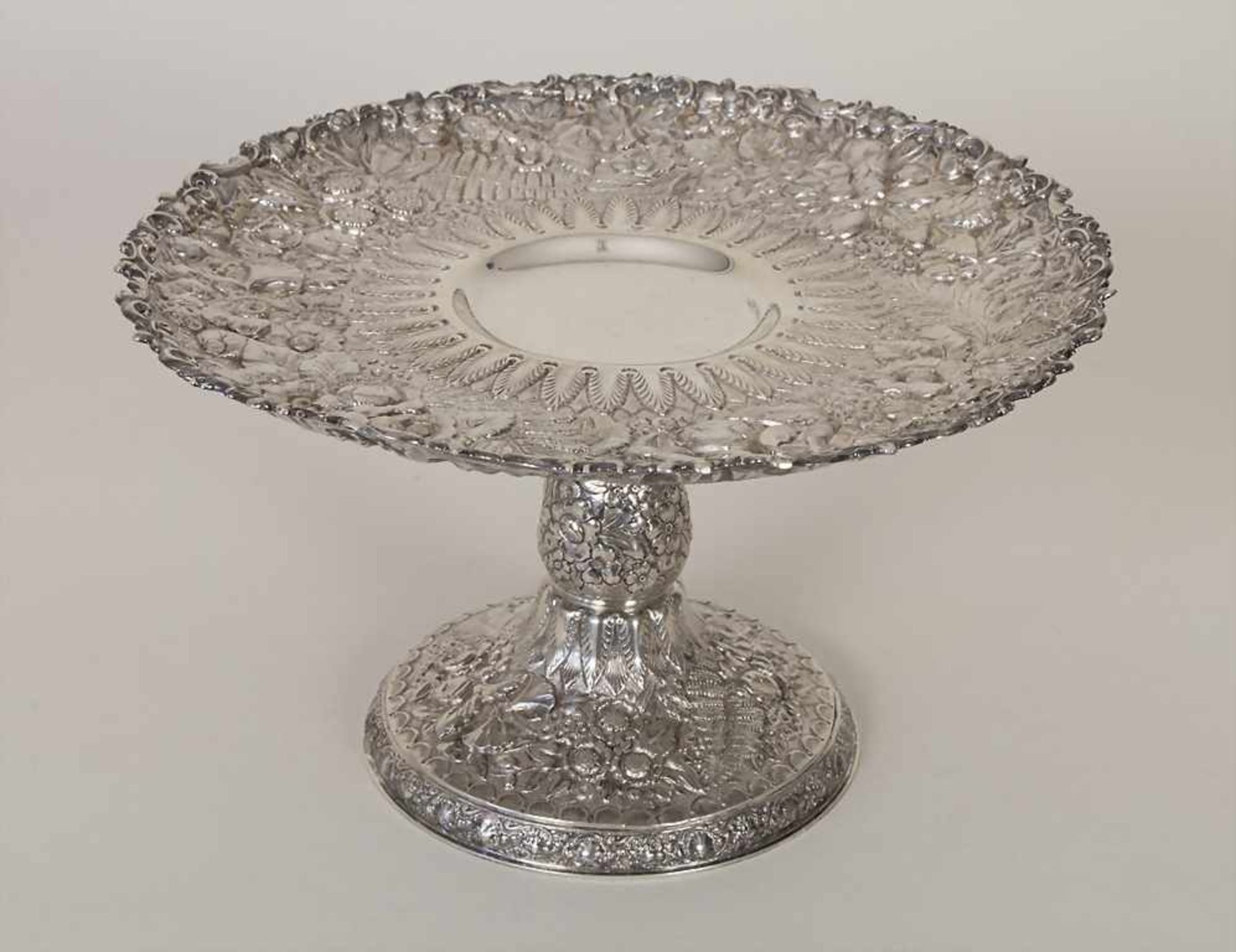 Obstschale / Fußschale / A silver footed fruit dish, Tiffany & Co., New York, 20. Jh.Material: