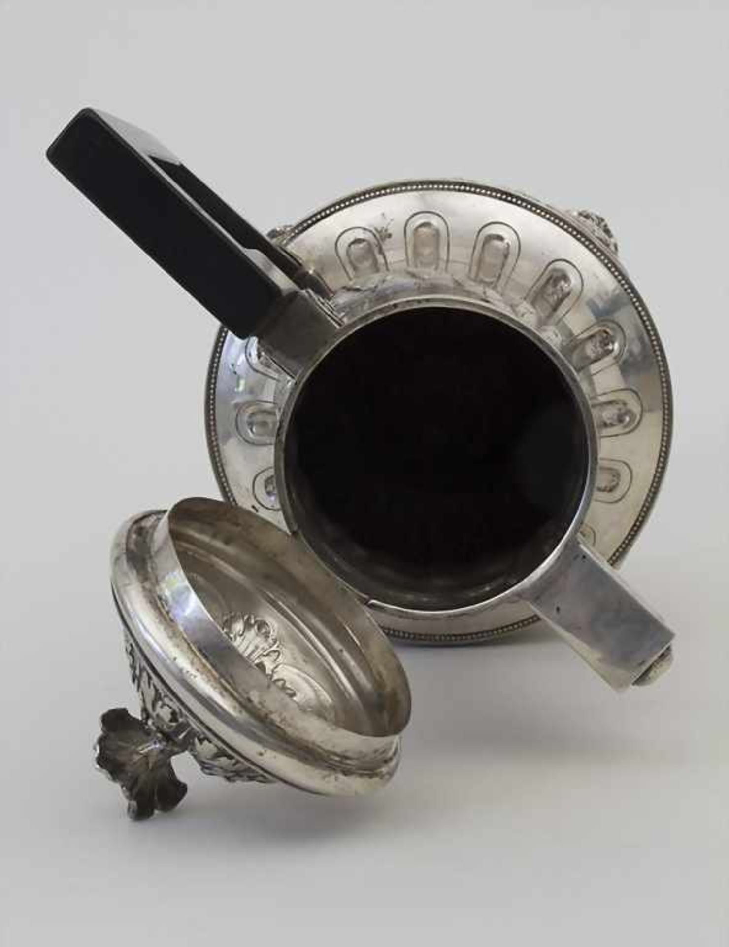 Großer Schenkkrug / A large silver jug, Schleissner, Hanau, um 1890Material: Silber 800,Marke: - Image 5 of 8