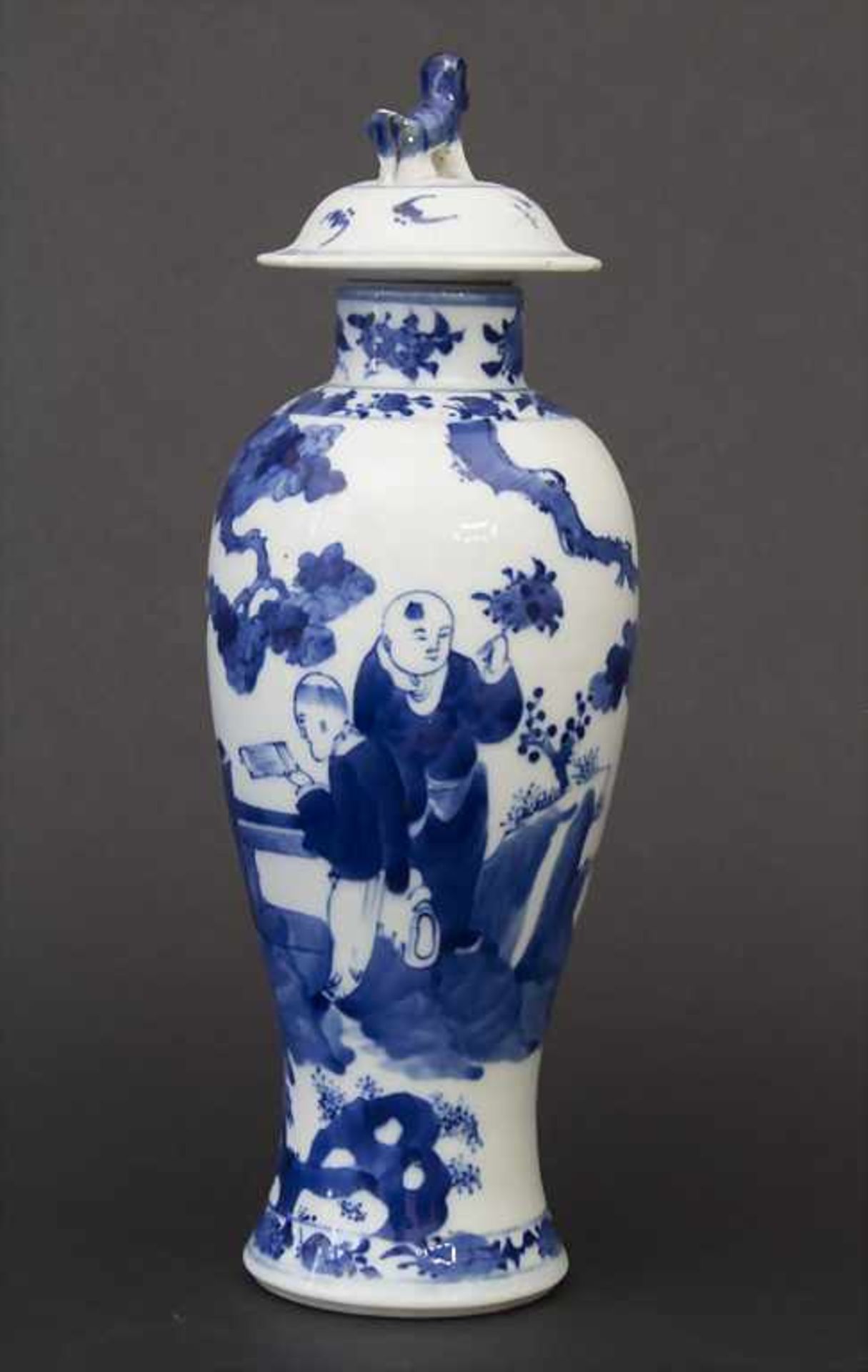 Deckelvase, Kangxi-Periode, ChinaMaterial: Porzellan, mit Blaumalerei,Marke: vier Felder Marke,Maße: - Bild 2 aus 8