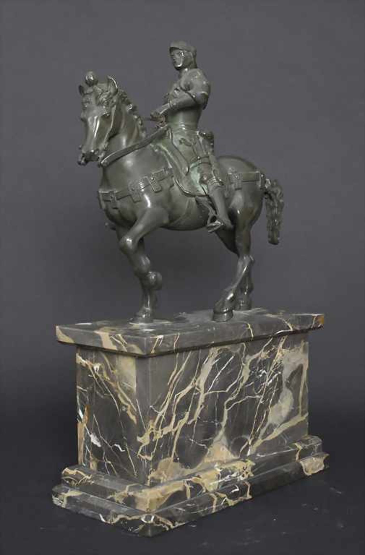 Römischer Kaiser zu Pferd / A Roman emperor on horseback, deutsch, um 1930Material: Bronze, - Image 2 of 4