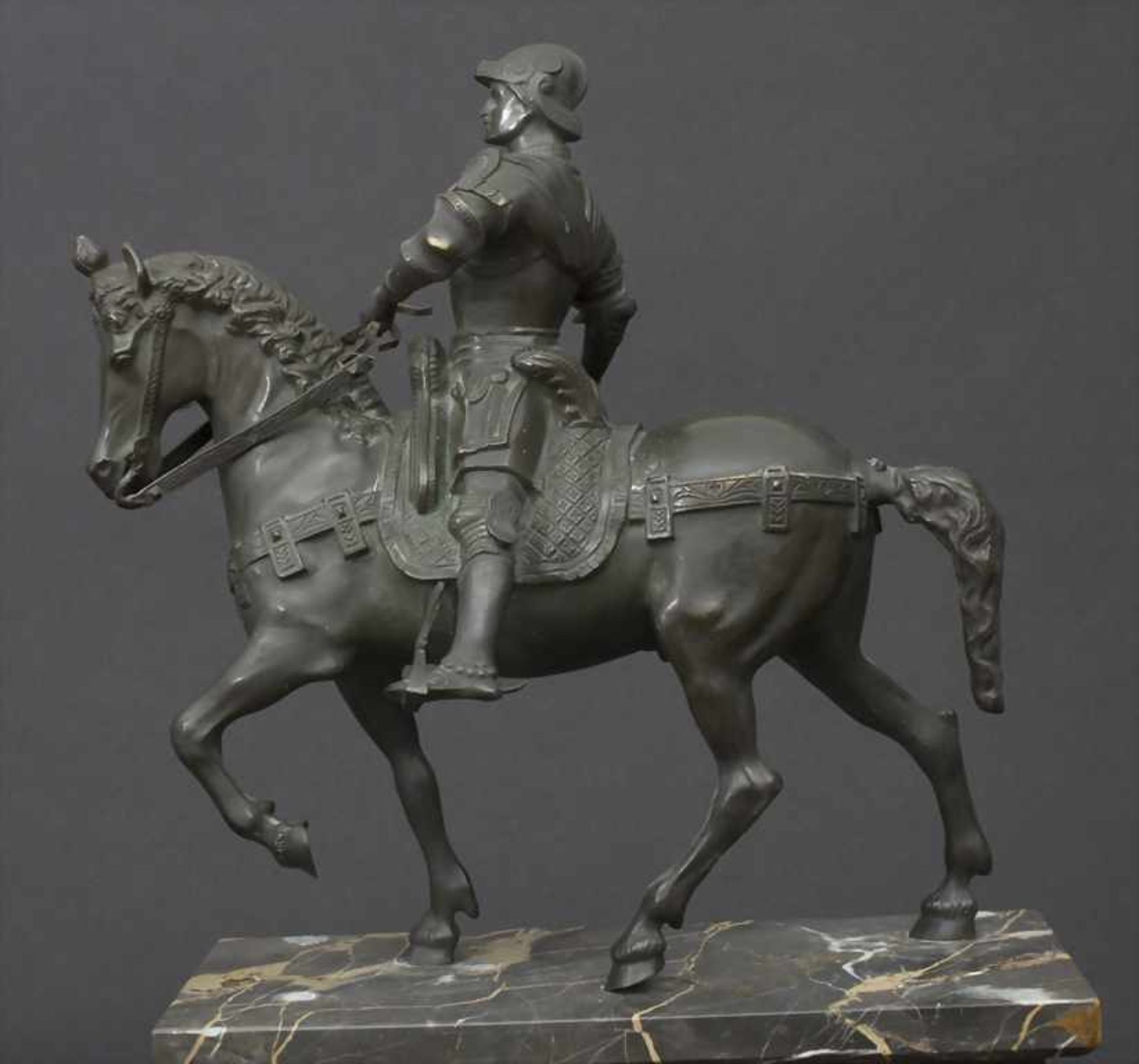 Römischer Kaiser zu Pferd / A Roman emperor on horseback, deutsch, um 1930Material: Bronze, - Image 4 of 4