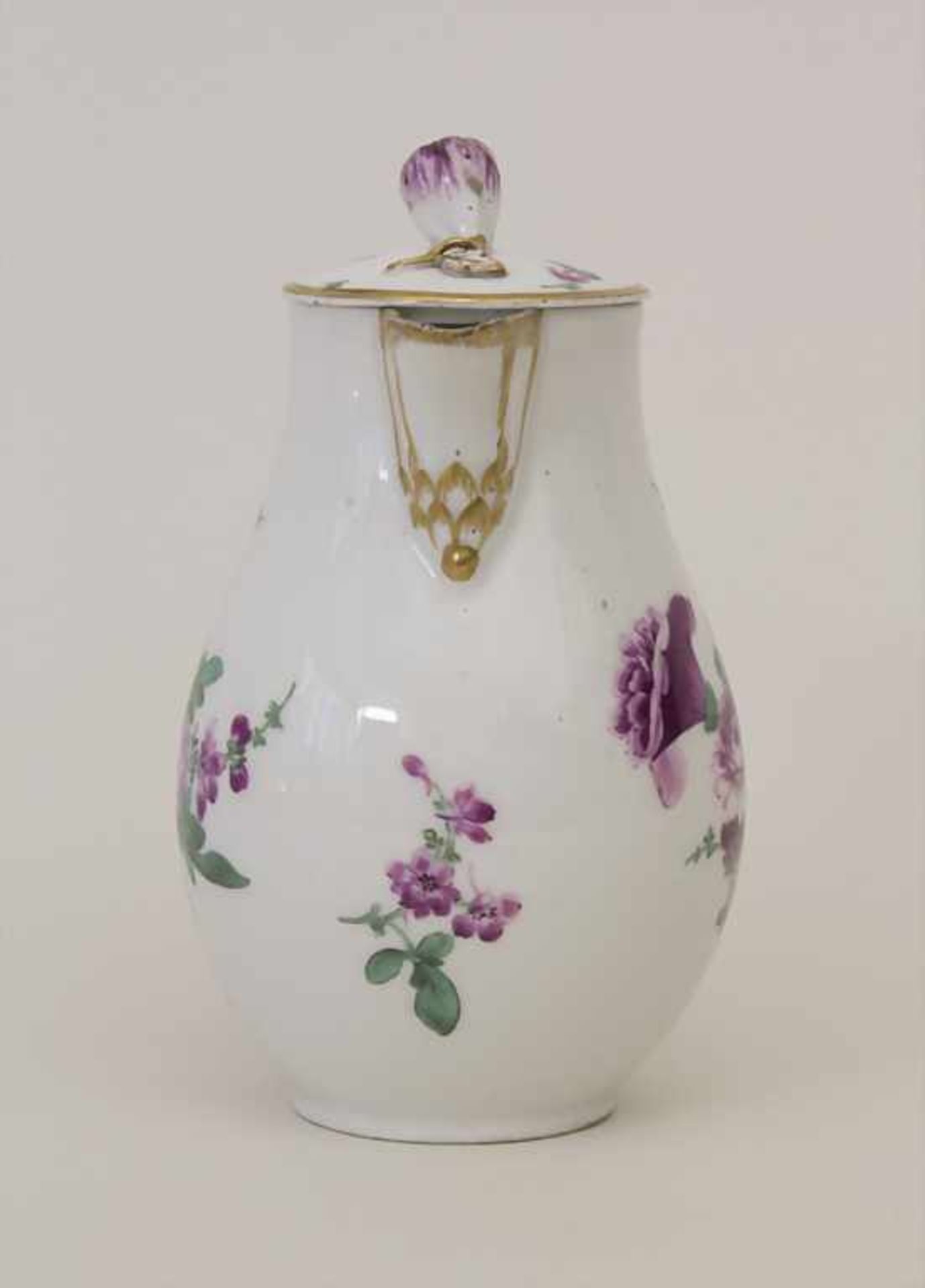 Kännchen mit Blumenmalerei / A small pot with flowers, Meissen, Punktzeit, 1763-1773Material: - Image 2 of 10