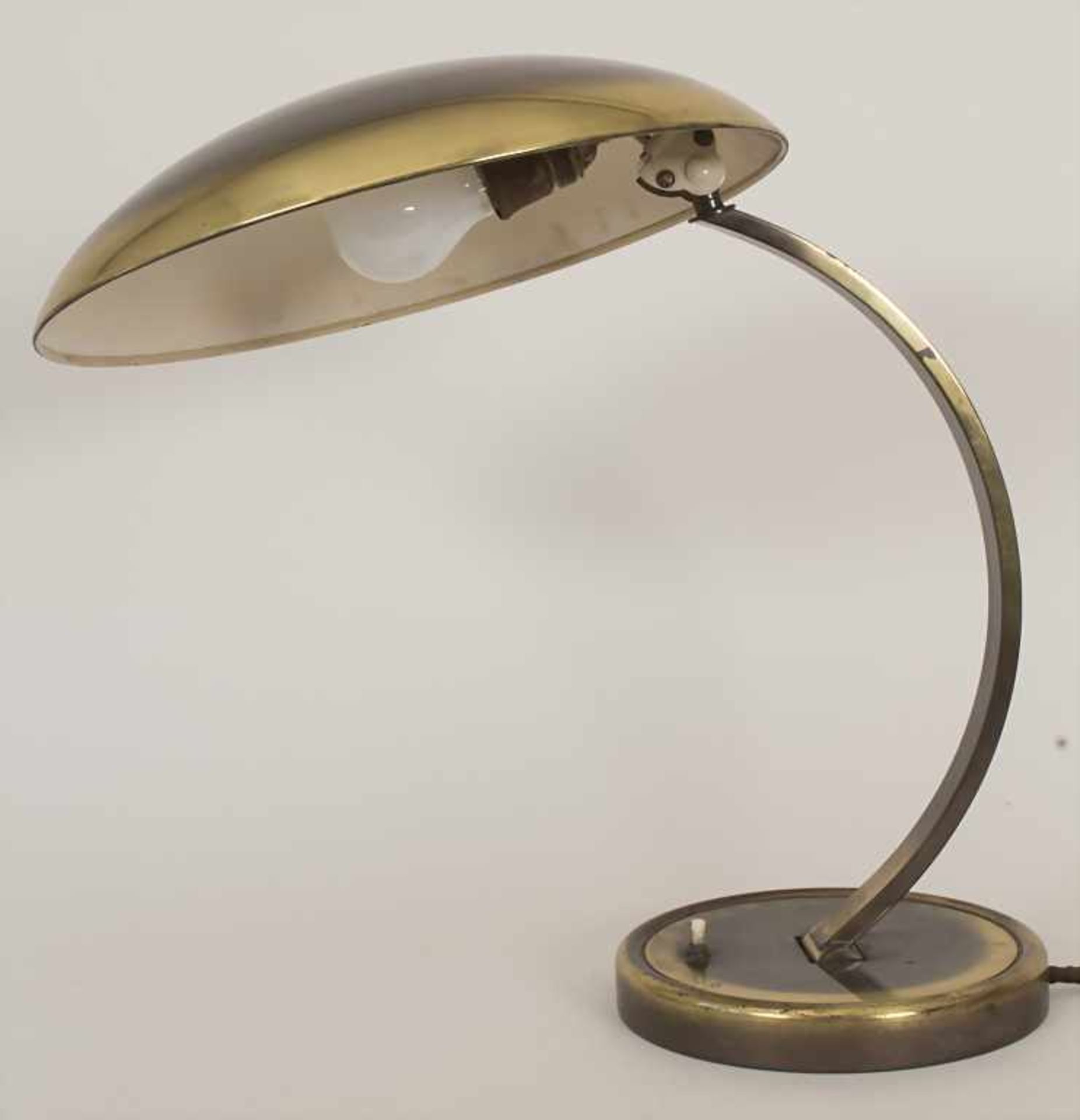 Schreibtischlampe / A table desk lamp, Kaiser Idell, um 1950Material: Messing,Entwurf: Christian - Bild 2 aus 3