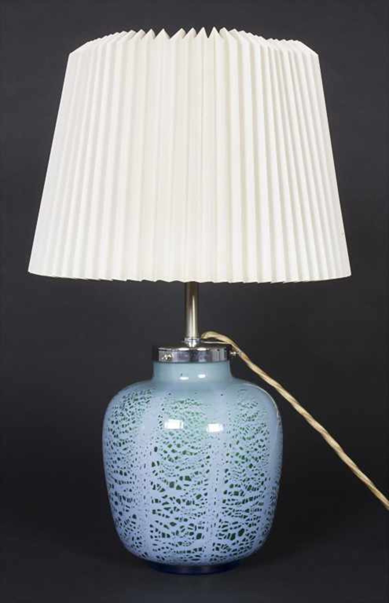 Art Déco Tischlampe / An Art Deco table lamp, WMF Ikora, um 1930Material/Technik: ovoider Glasfuß
