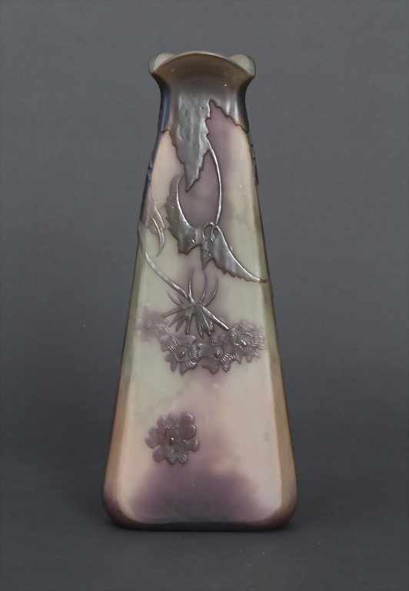 Jugendstil Vase / An Art Nouveau vase, Emile Gallé, Ecole de Nancy, um 1920Material: farbloses Glas, - Image 2 of 6