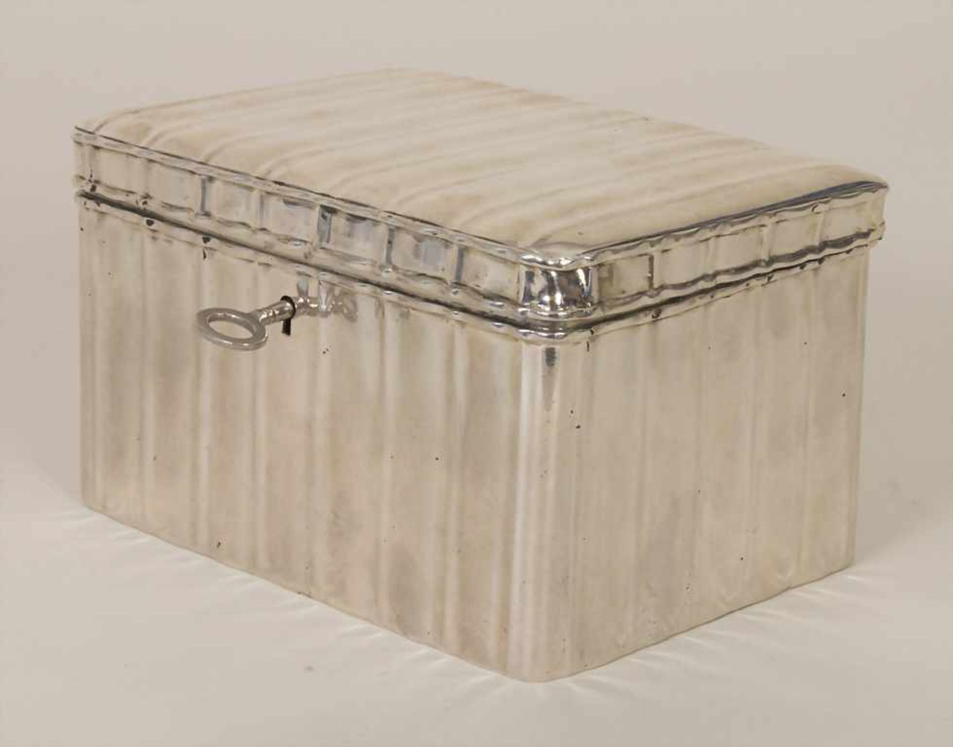 Zuckerdose / A silver sugar box, Stefan Mayerhofer, Wien, um 1835Material: Silber 13 Lot,Marke: - Image 2 of 6