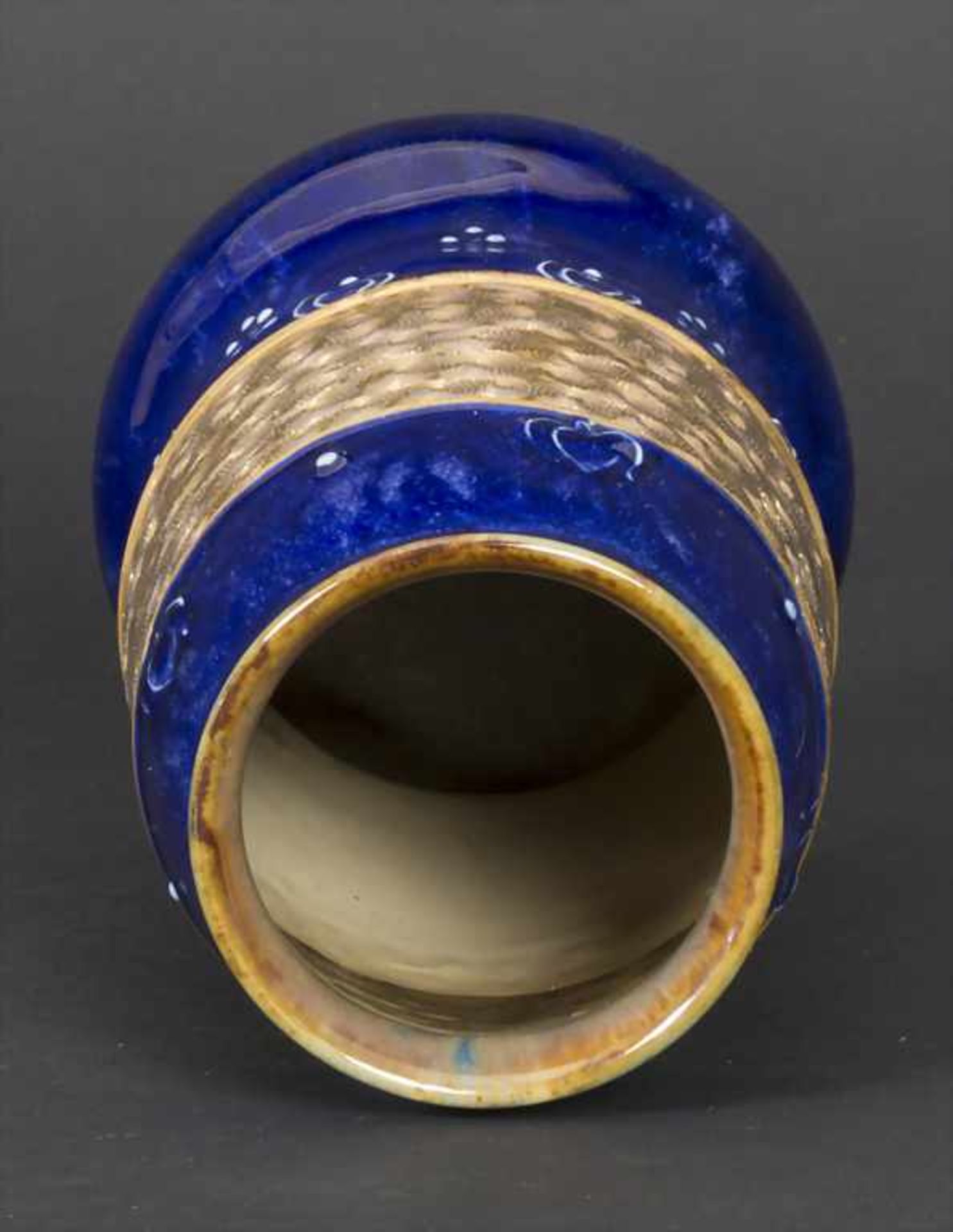 Jugendstil / Art Deco Vase, Royal Doulton, England, um 1920Material/Technik: Feinsteinzeug mit - Image 2 of 4