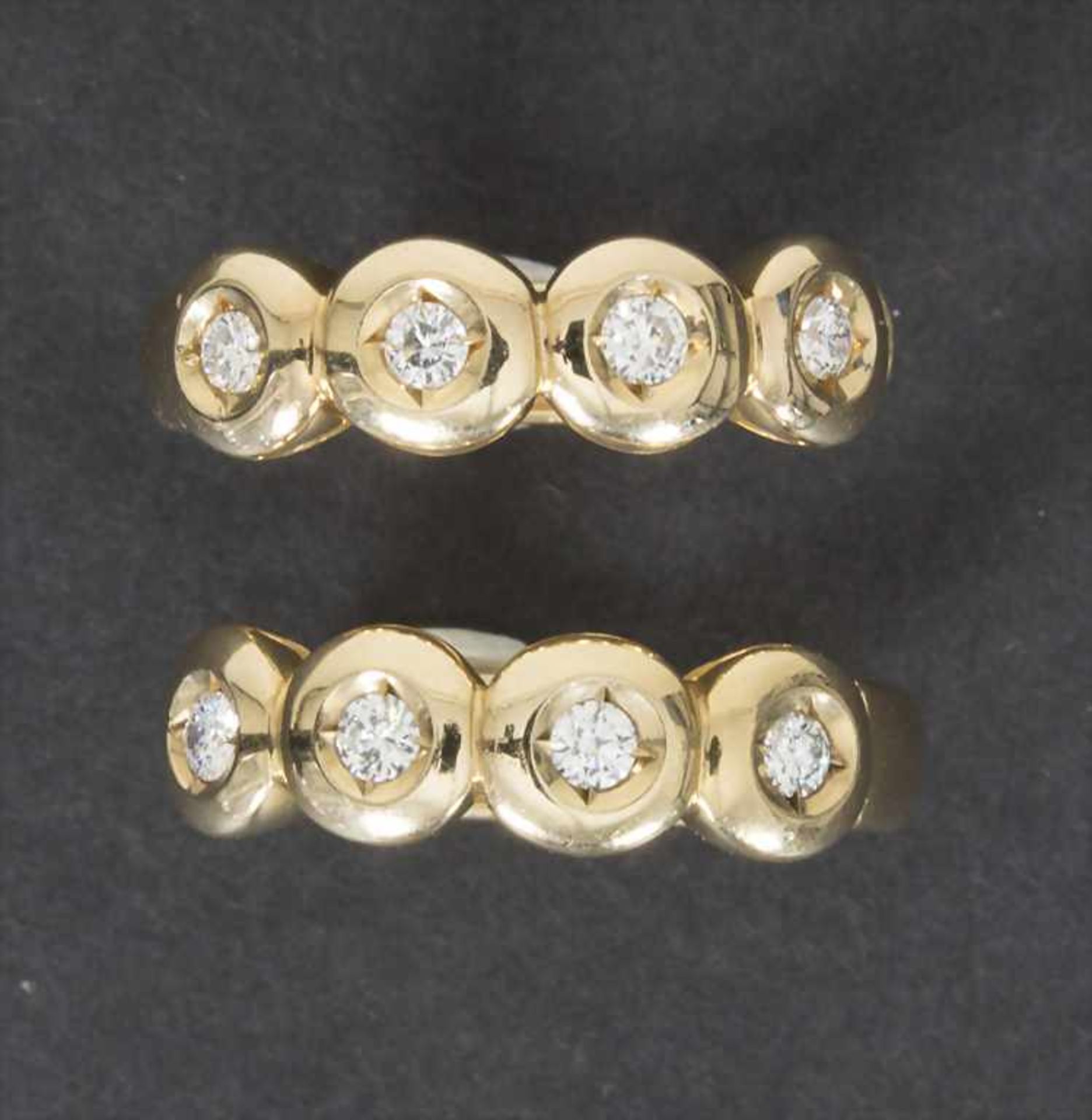 Paar Diamant-Ohrringe Creolen / A pair of diamond earringsMaterial: Gold Au 585/000 14 Kt, 8