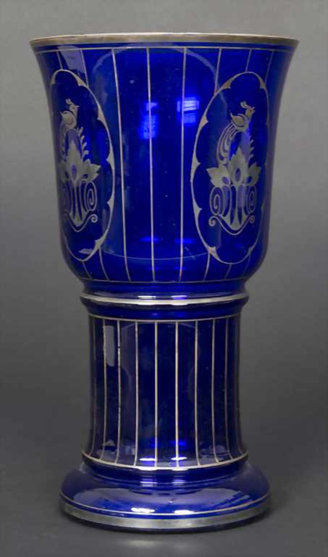 Ziervase / A decorative vase, Fachschule Zwiesel, Entw. wohl Bruno Mauder, um 1920Material/ - Image 2 of 5