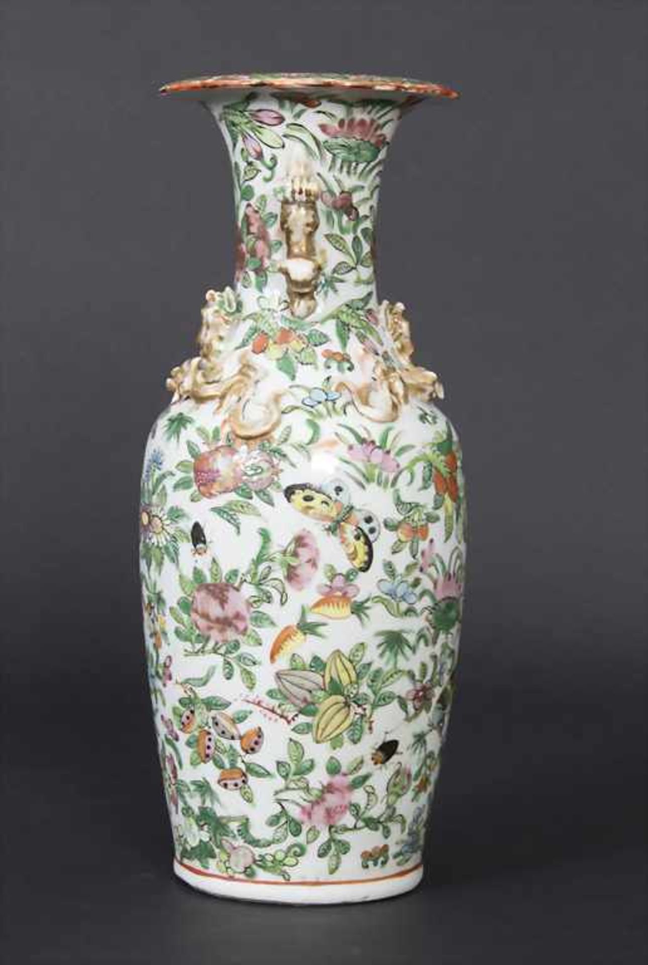 Kantonvase 'Familie Rose Dekor', China um 1900Material: Porzellan polychrome bemalt mit Blüten und - Image 4 of 7
