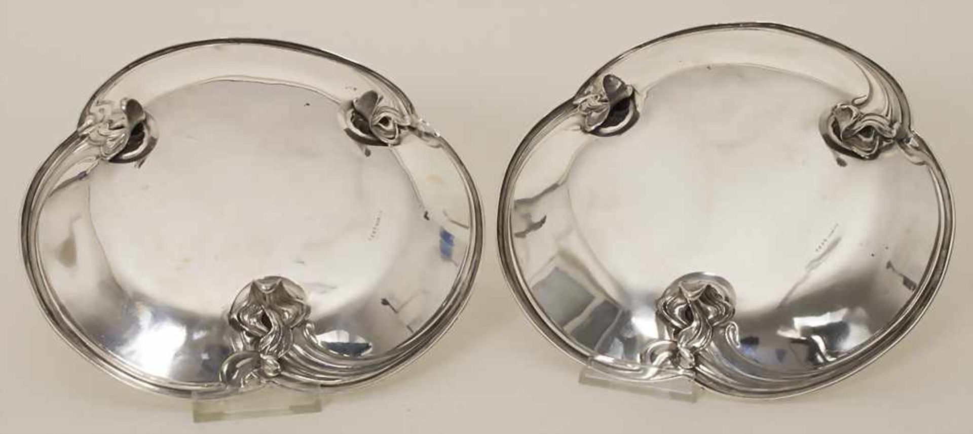 Paar Jugendstil Fußschalen / A pair of Art Nouveau footed silver plates, um 1900Material: Silber - Bild 2 aus 3