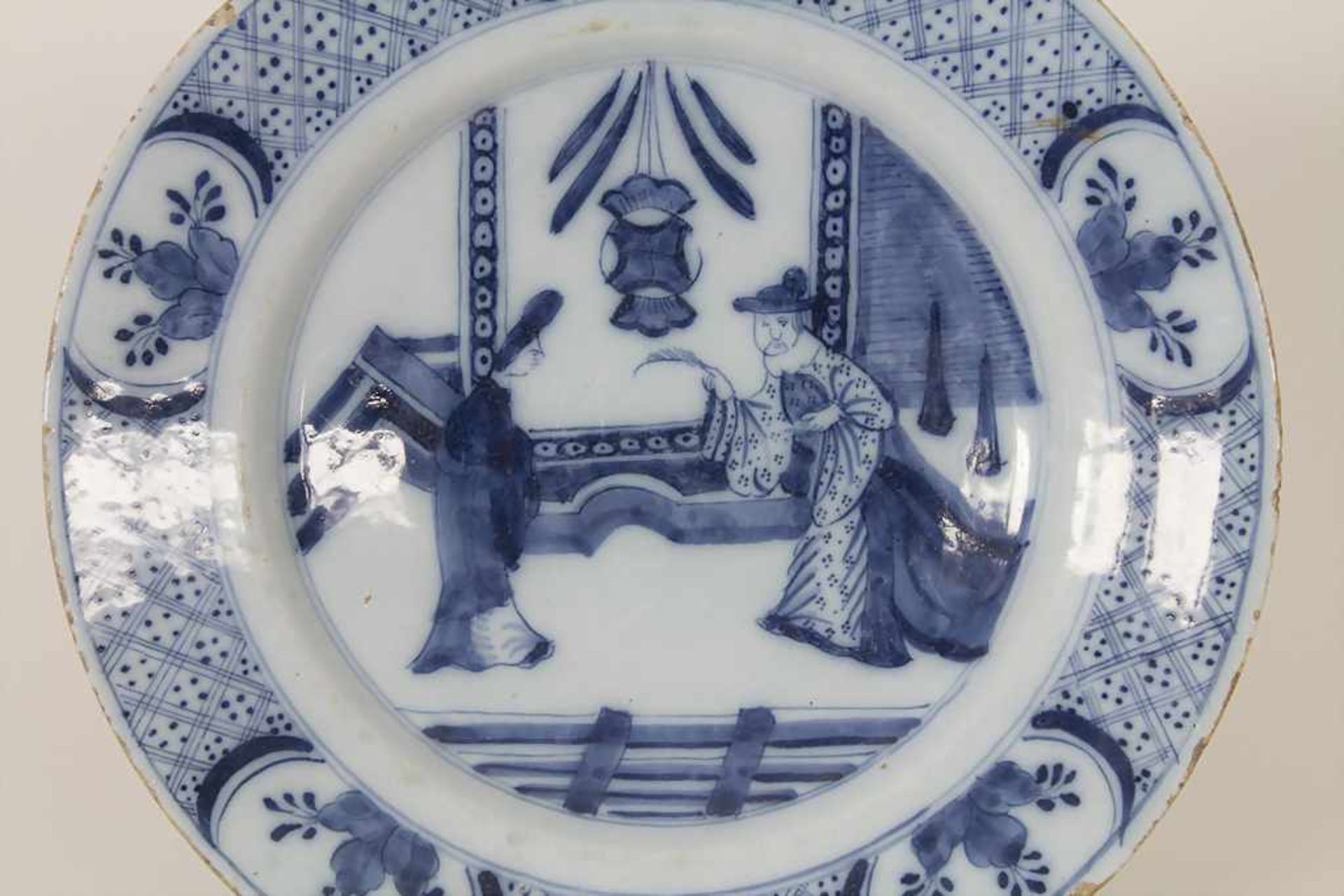 Fayenceteller / A faience plate, Hanau, 18. JhMaterial: Fayence, Chinoiserie unterglasurblau, - Bild 2 aus 4