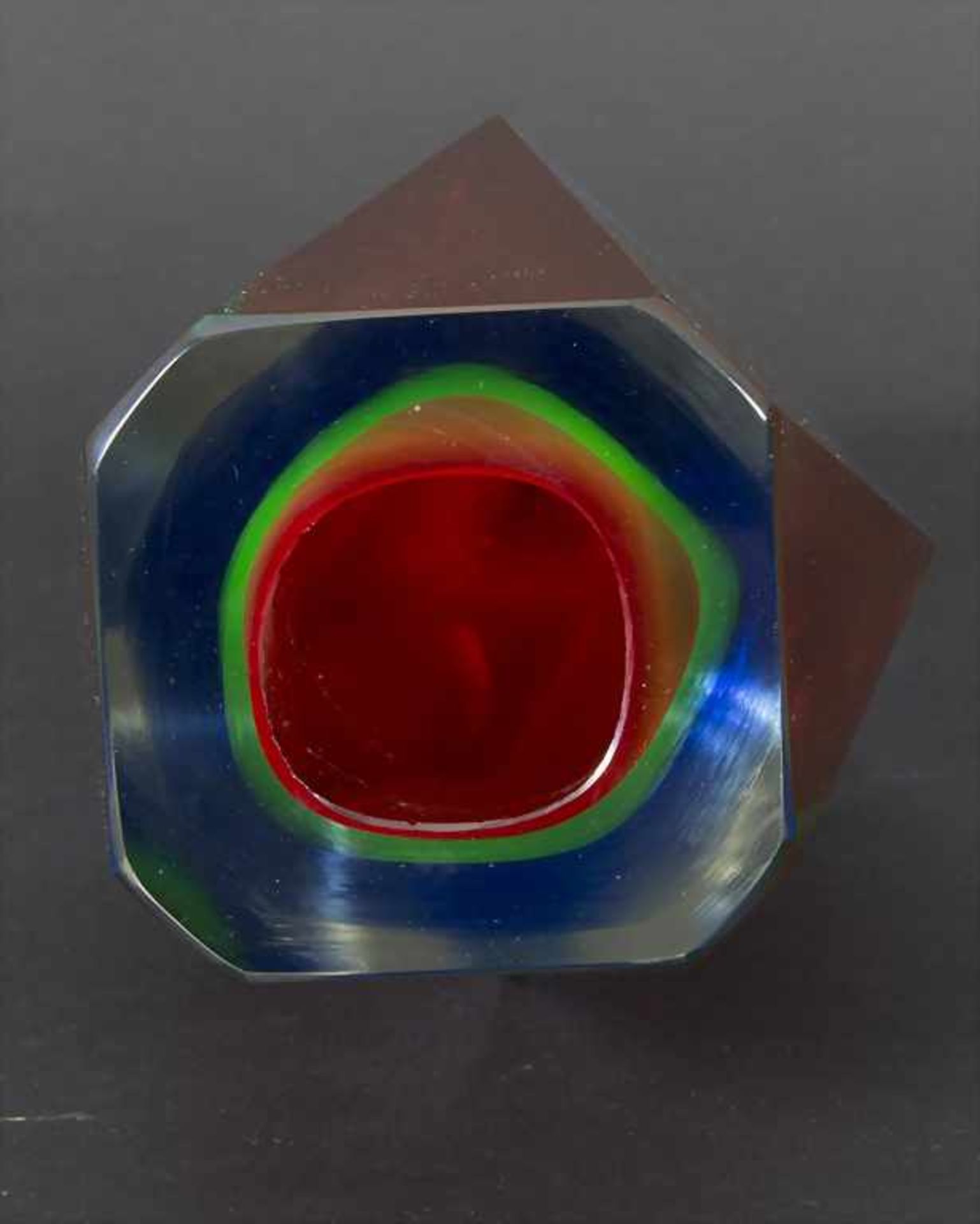 Vase, Murano, 1950er JahreMaterial: Klarglas mit Grün, Blau und Rot,Bezeichnung: Klebeetikett ' - Bild 2 aus 3