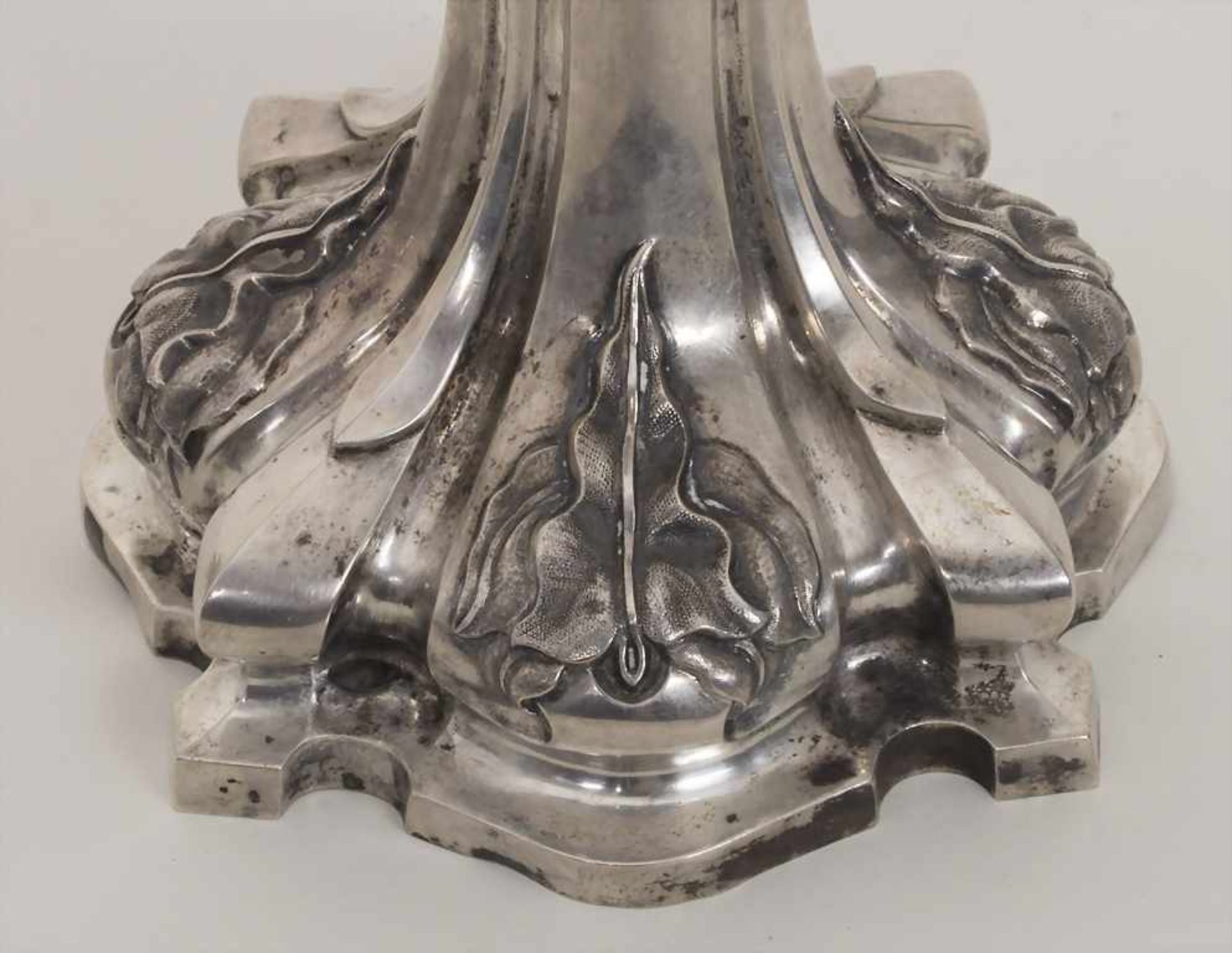 Paar Barock Kerzenleuchter / A pair of Baroque silver candlesticks, Porto, 19. Jh.Material: Silber, - Bild 5 aus 6