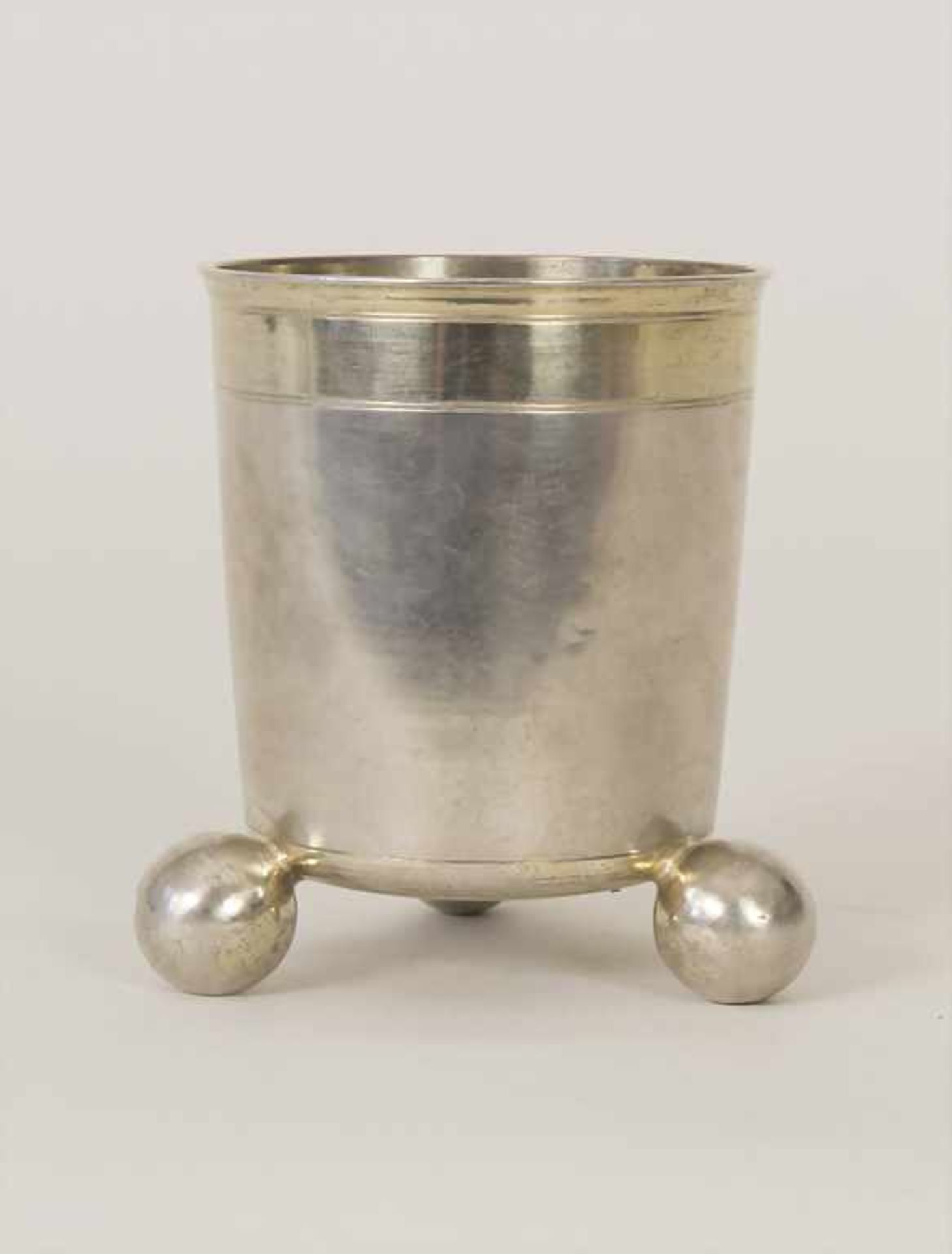 Barock Kugefußbecher / A Baroque silver beaker on ball feet, Paul Solanier, Augsburg, um