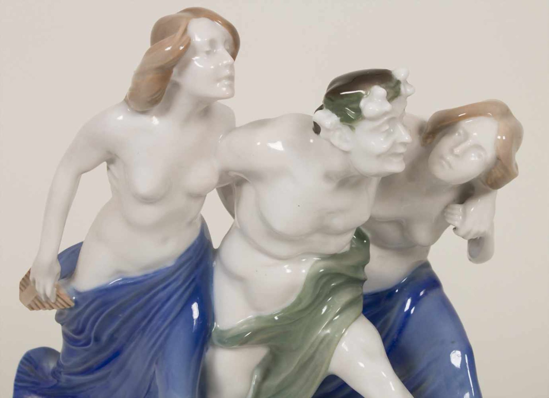 Jugendstil Figurengruppe 'Stürmende Bacchanten' / An Art Nouveau figural group 'a faun with 2 - Image 7 of 7