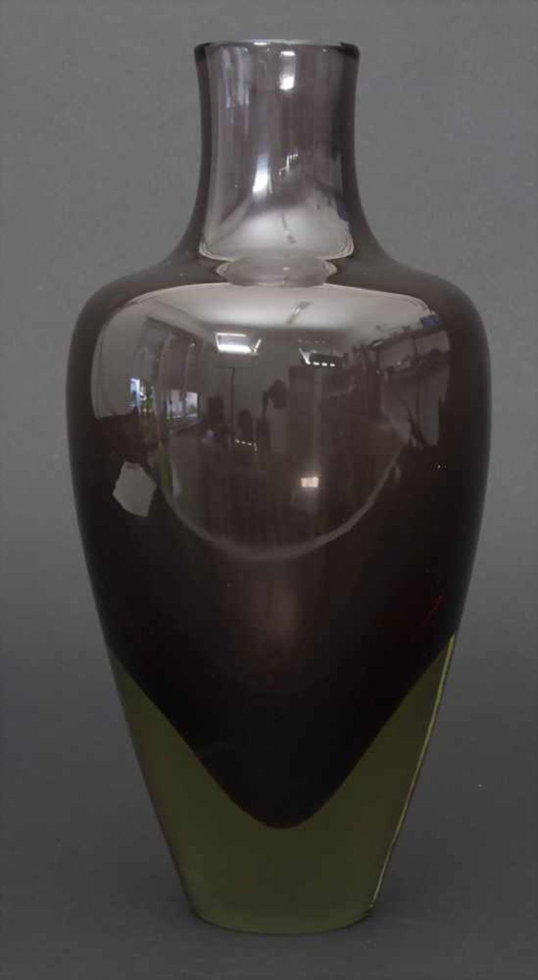 Ziervase / A decorative vase, Seguso Vetri D `Arte, Entw. Flavio Poli, um 1955Material/Technik: zart
