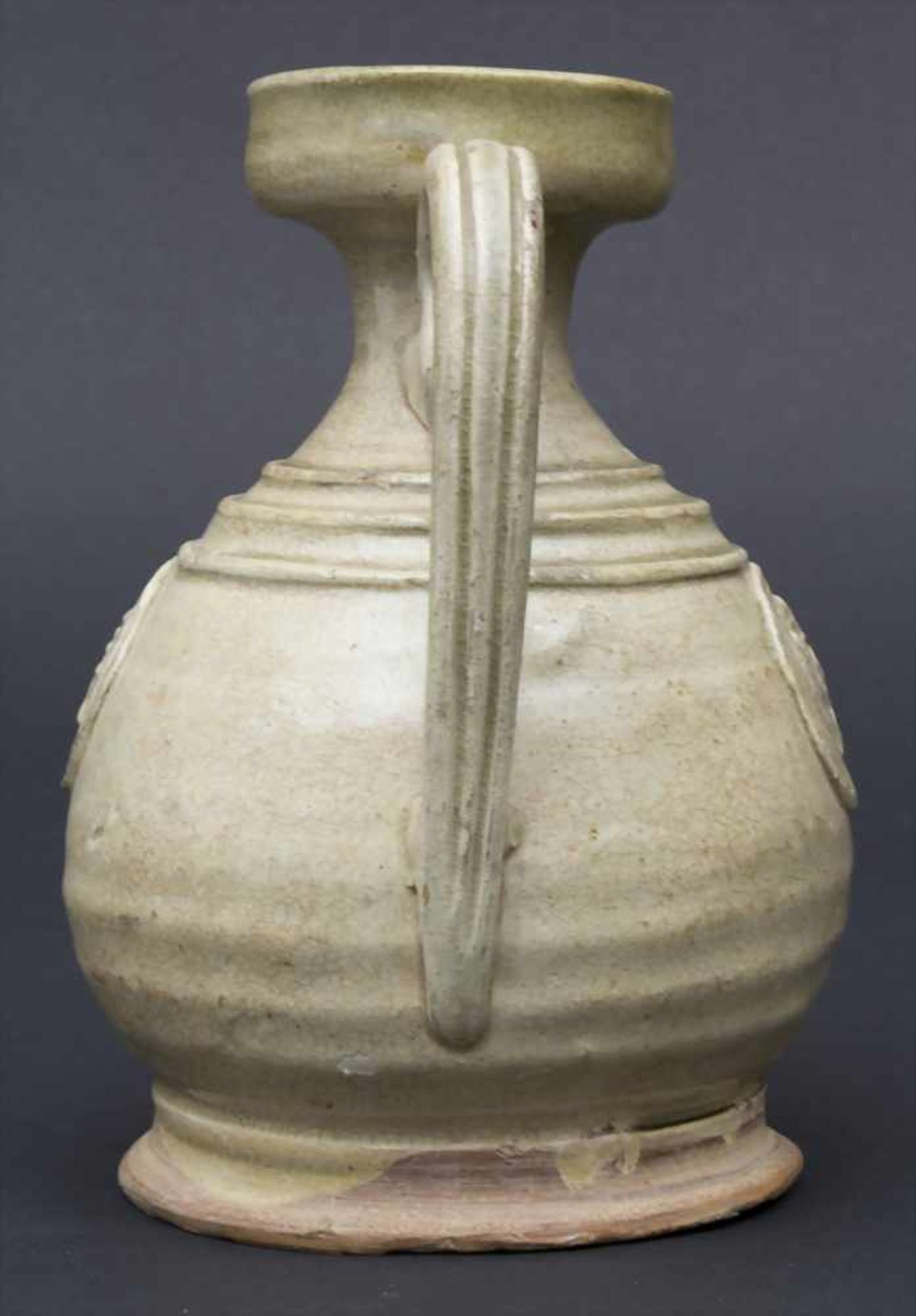 Kännchen, China, wohl Song-Dynastie 960-1279Material: Keramik, mit grünlich durchscheinender - Image 2 of 8