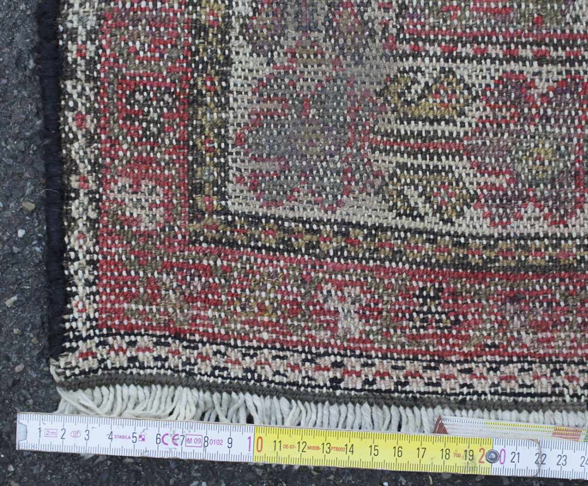 Orientteppich / An oriental carpetMaterial: Wolle auf Wolle, Maße: 192 x 132 cm, Zustand: partiell - Bild 4 aus 4