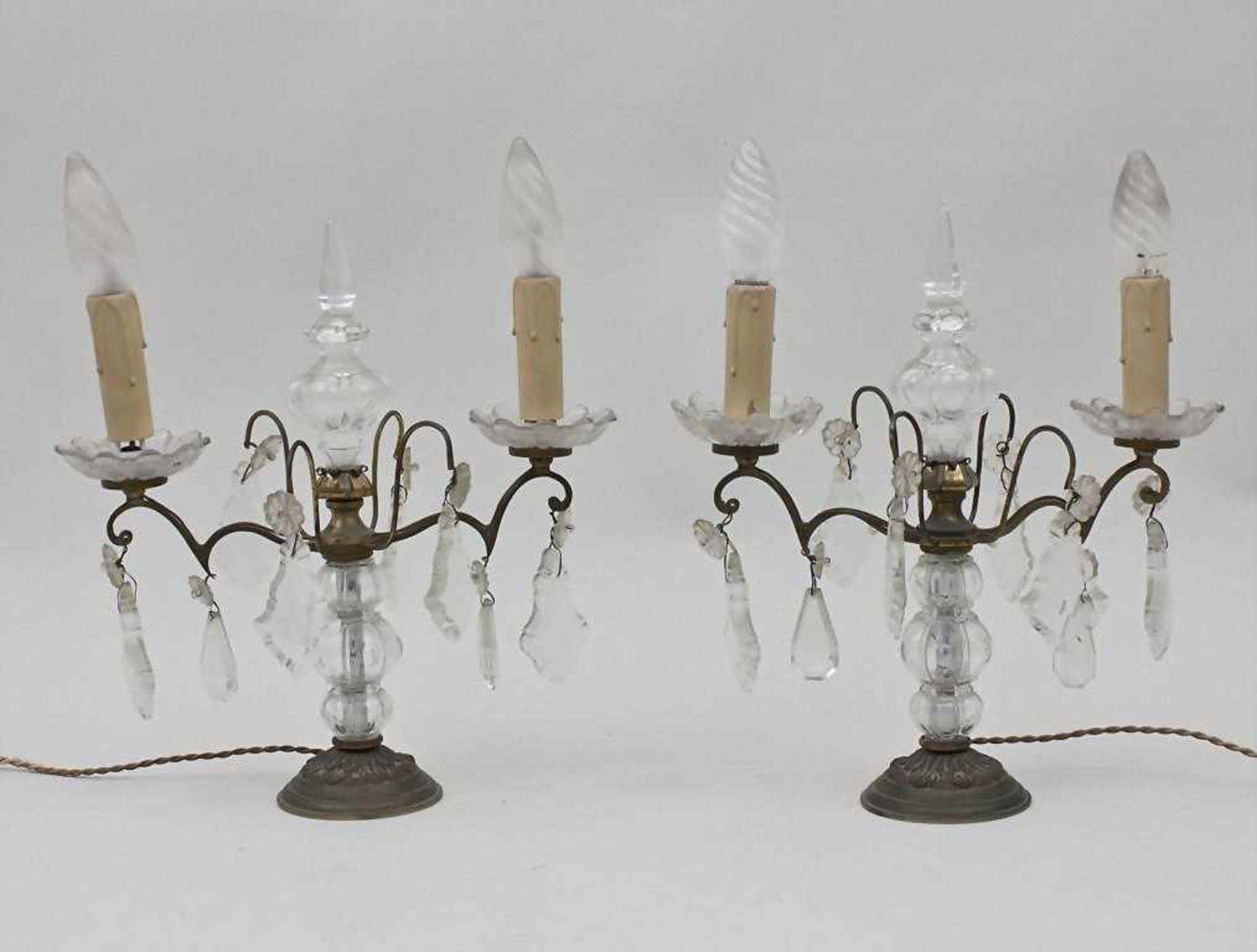 Paar Kristall-Tischleuchter / A Pair of Crystal Candelabra, Frankreich, 1. Hälfte 20. Jh.auf