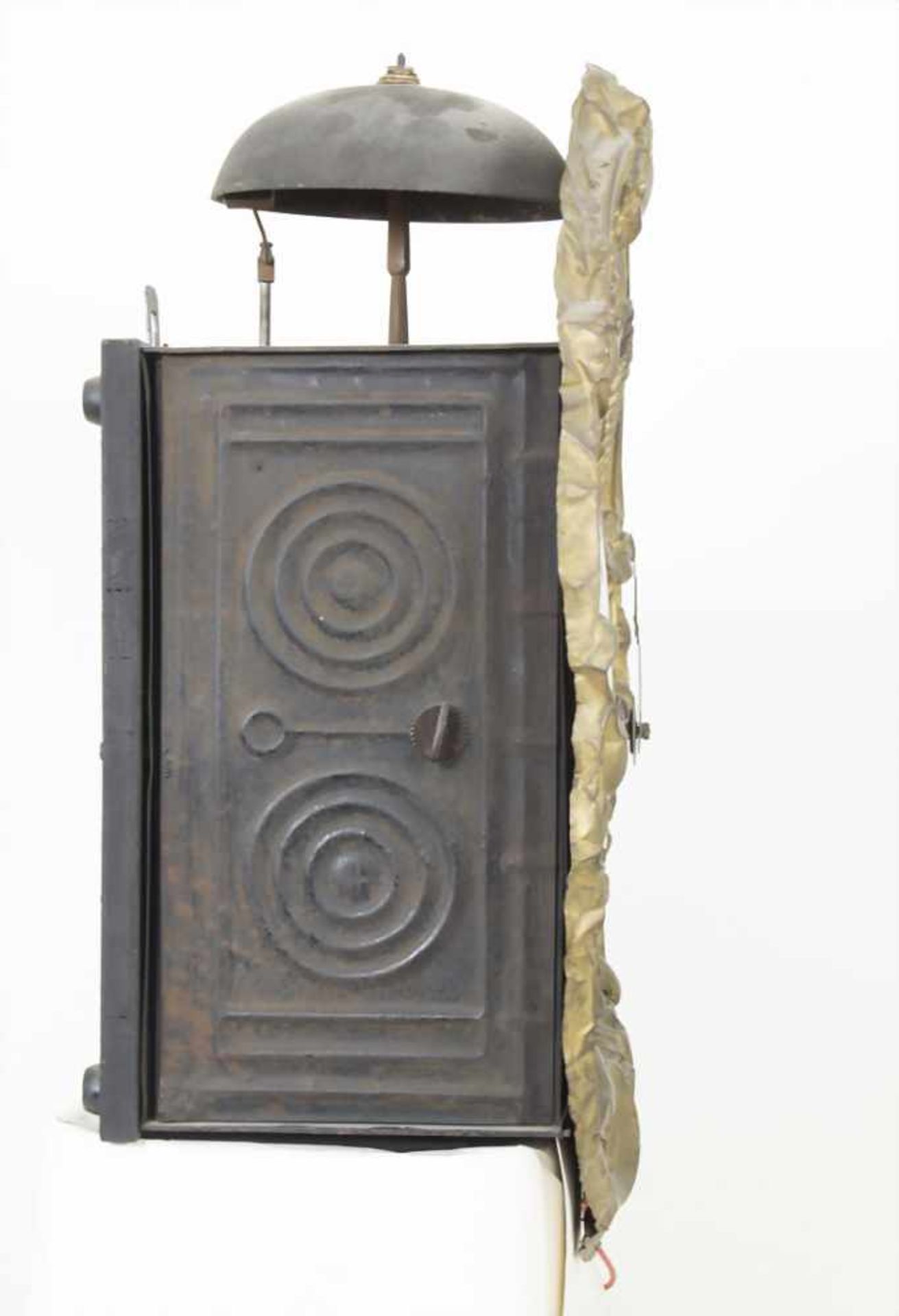 Comtoise/ French Wall Clock, Frankreich, 1. Hälfte 19. Jh.Gehäuse: geprägtes Messingblech,Uhrwerk: - Bild 8 aus 11
